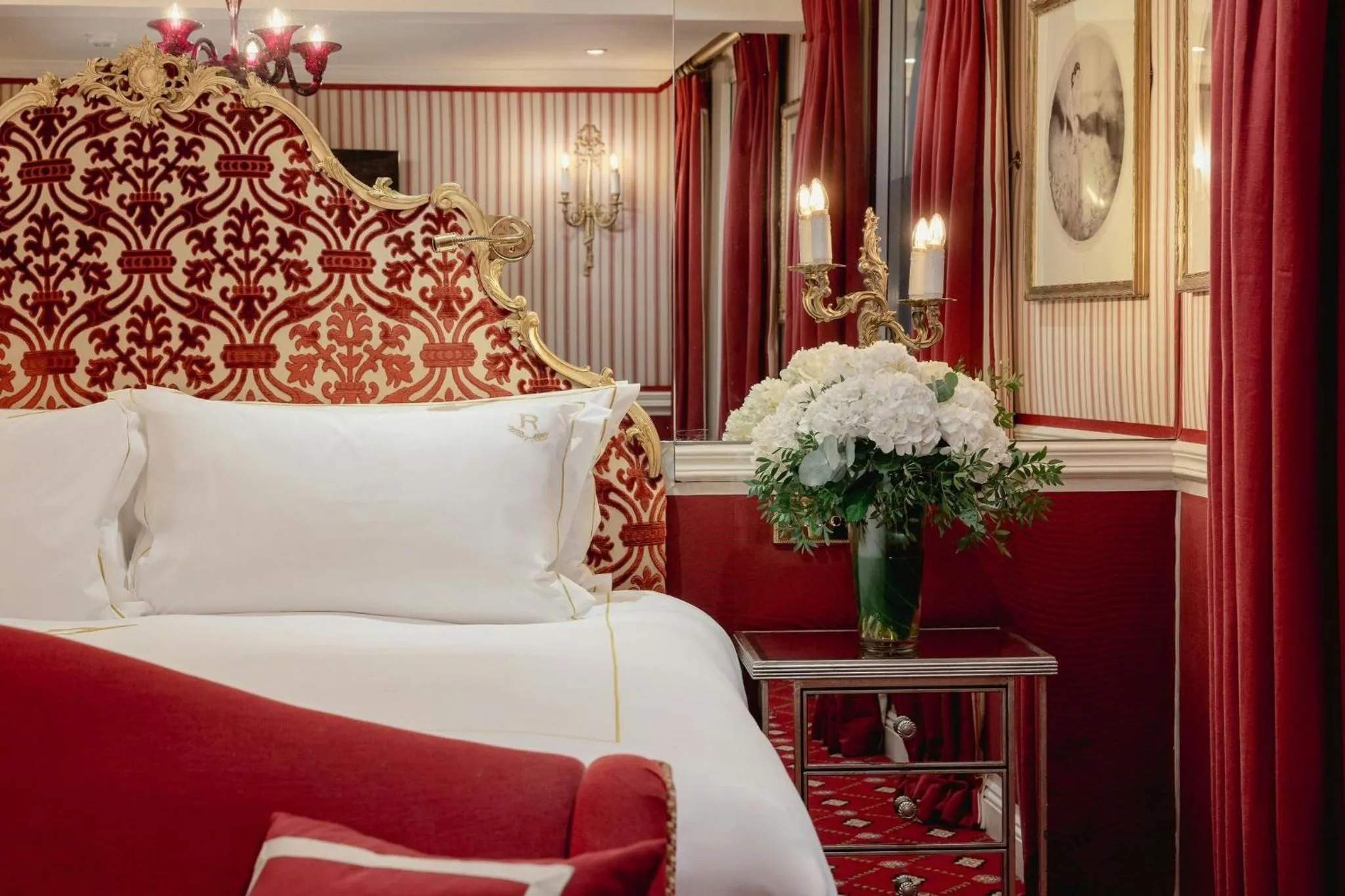 Bedroom, Bed in Rubens At The Palace