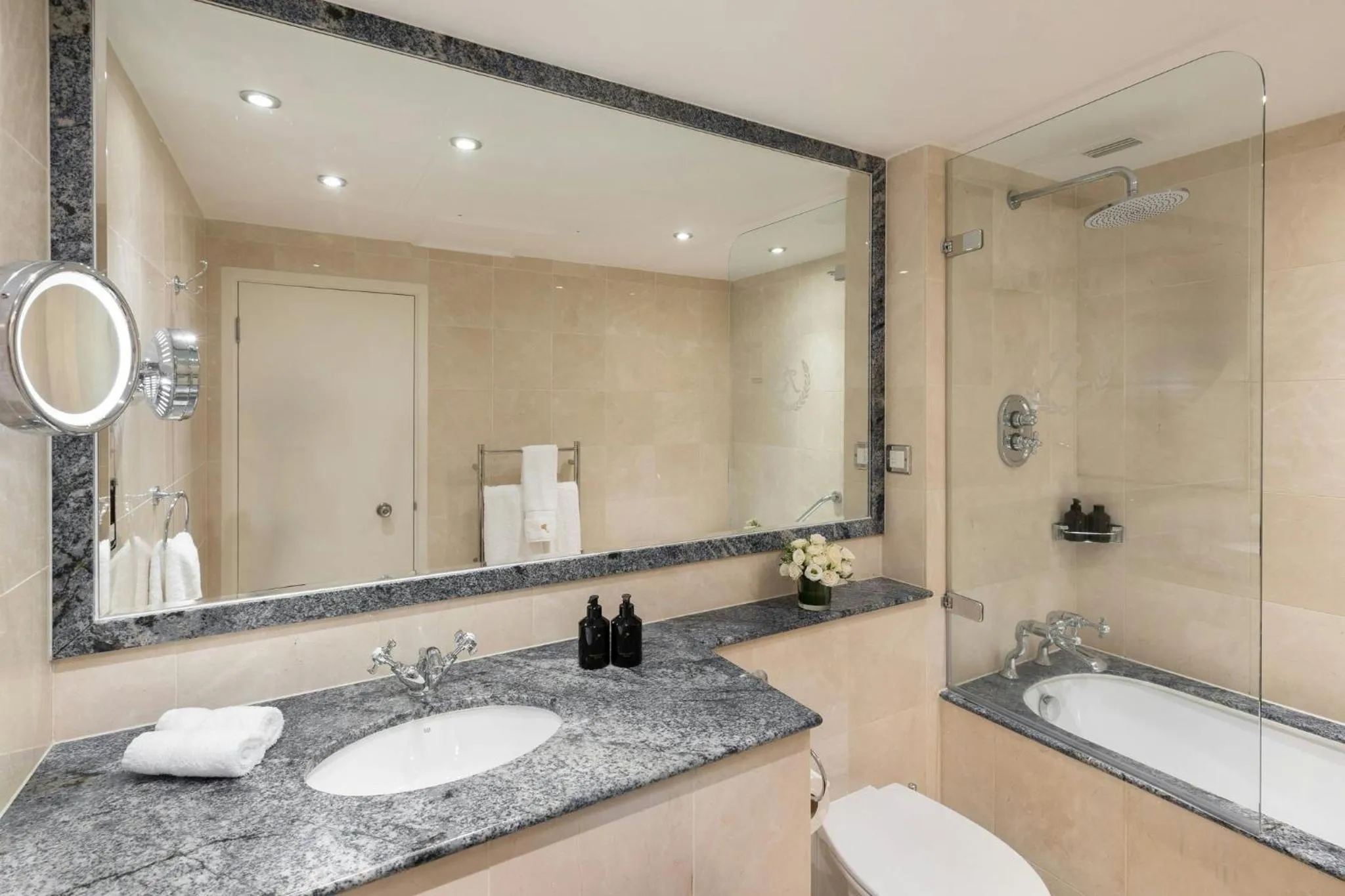 Photo of the whole room in Rubens At The Palace