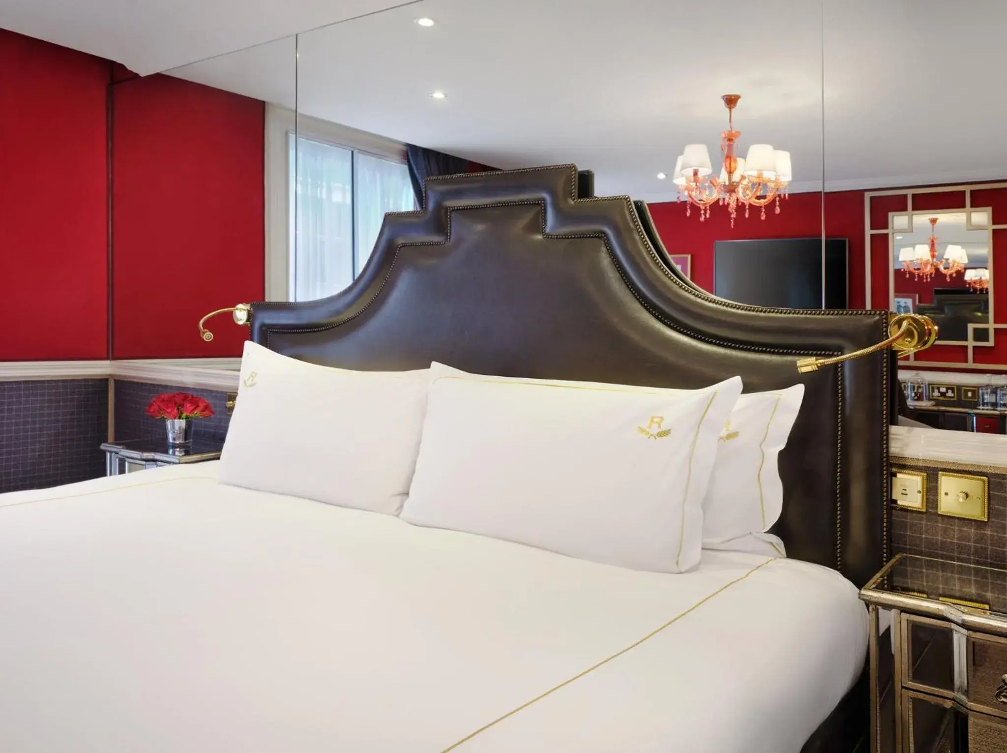 Photo of the whole room, Bed in Rubens At The Palace Photo of the whole room, Bed in Rubens At The Palace