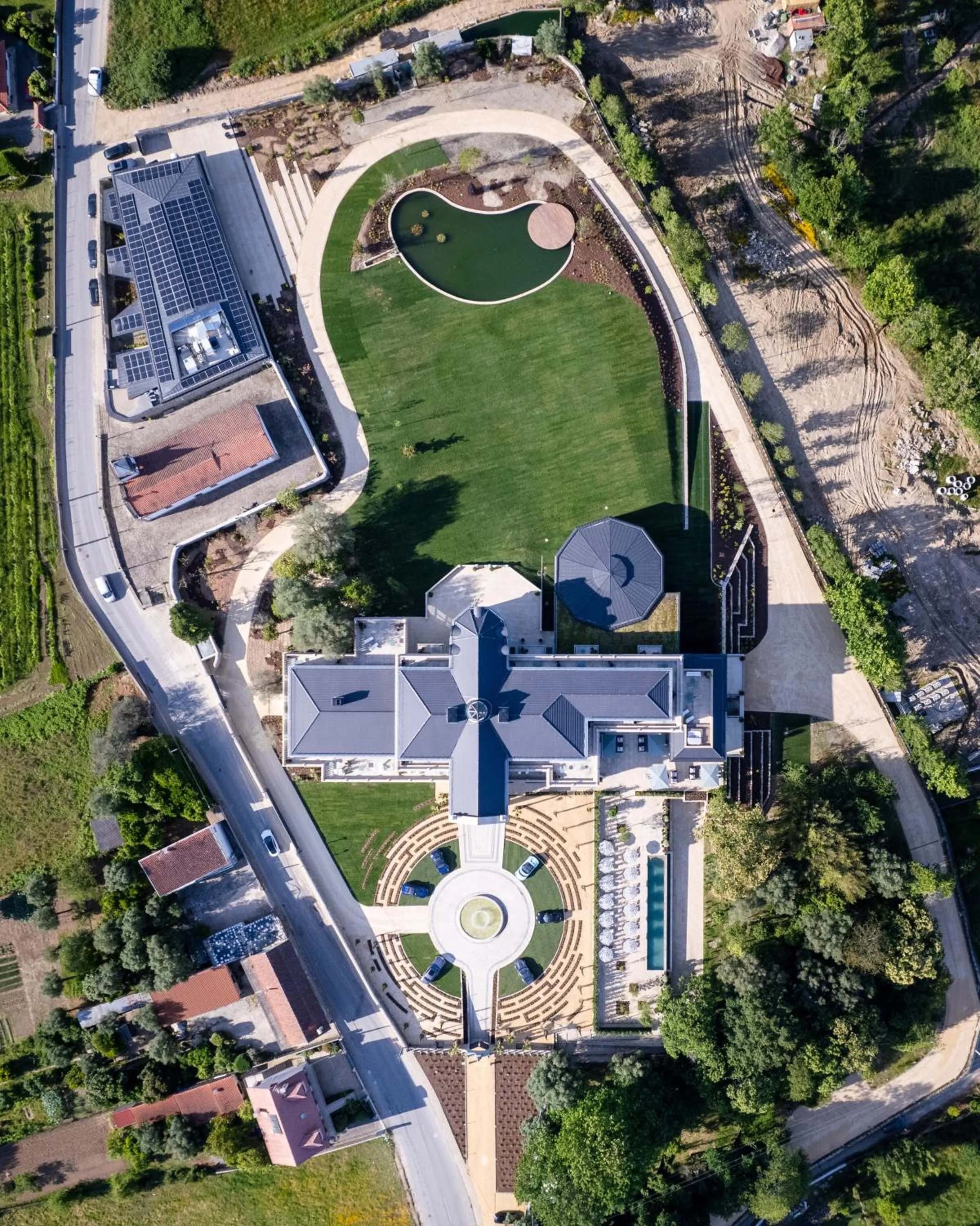 Neighbourhood in Maison Albar - Amoure - The Leading Hotels of the World