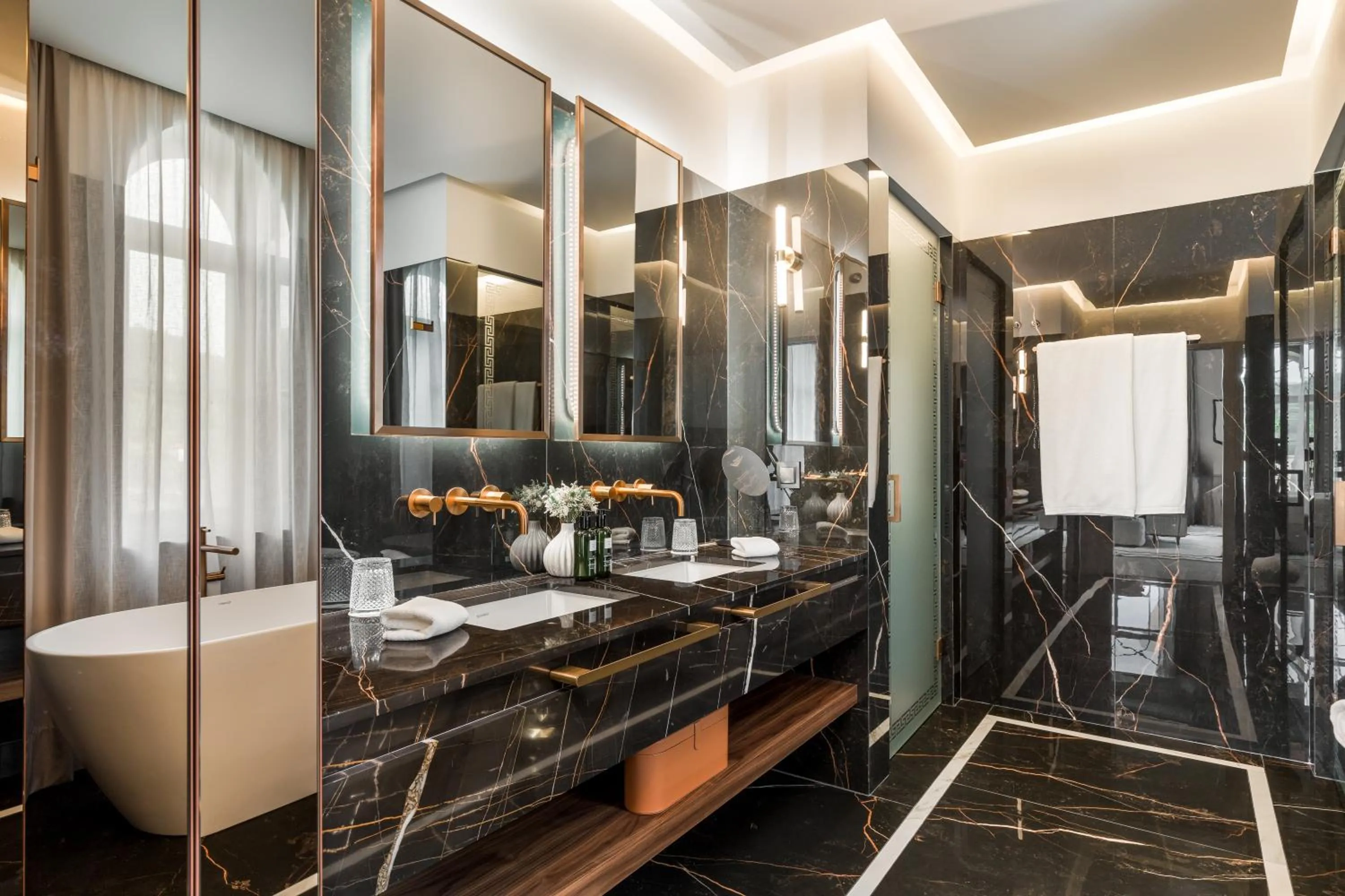 Bathroom in Maison Albar - Amoure - The Leading Hotels of the World