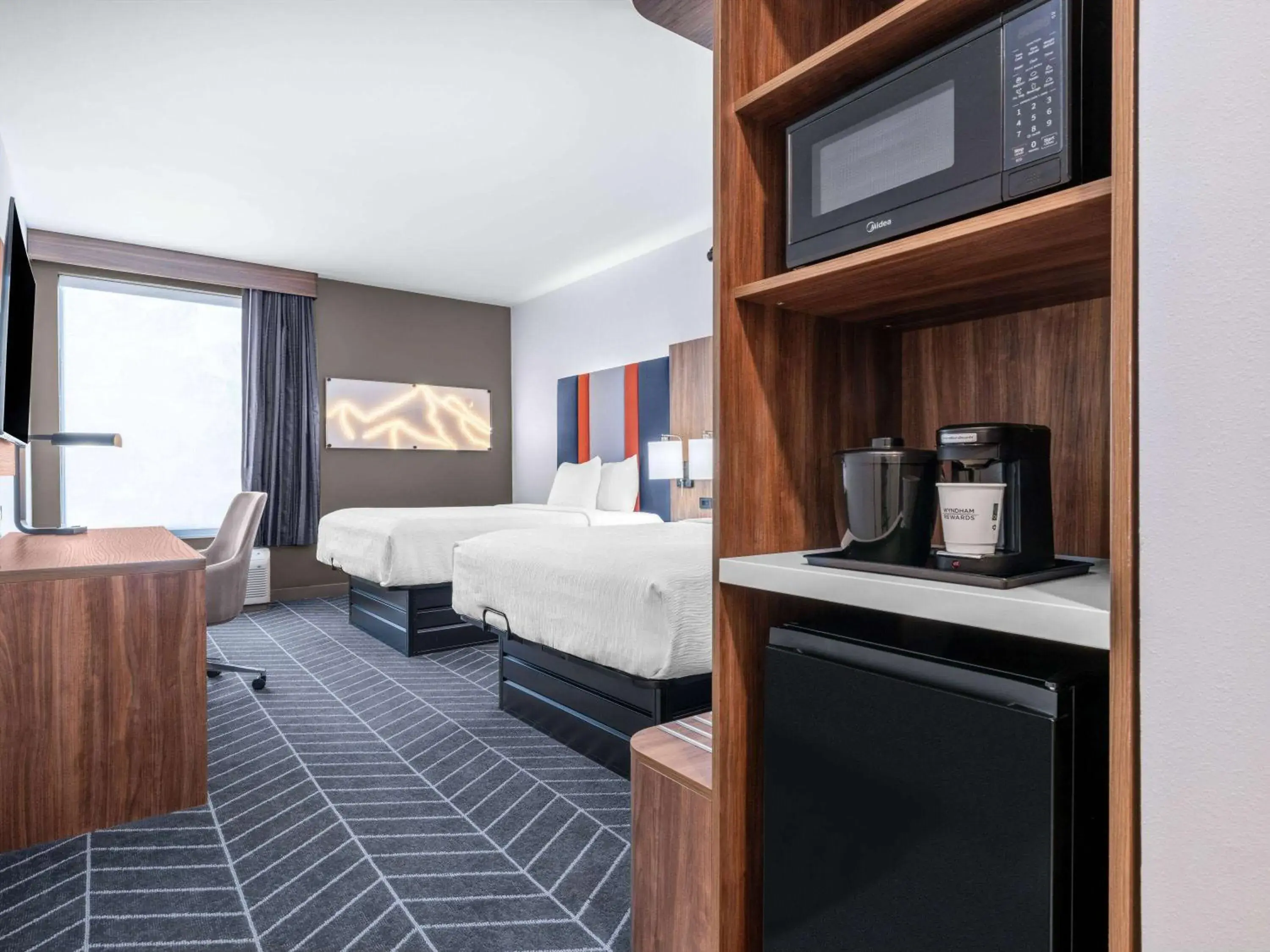 Photo of the whole room, Bed in La Quinta by Wyndham Chelsea Birmingham Photo of the whole room, Bed in La Quinta by Wyndham Chelsea Birmingham