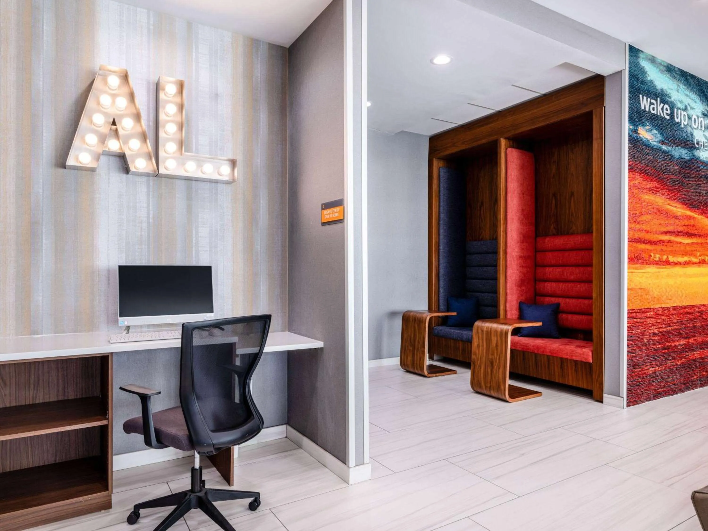 Business facilities in La Quinta by Wyndham Chelsea Birmingham