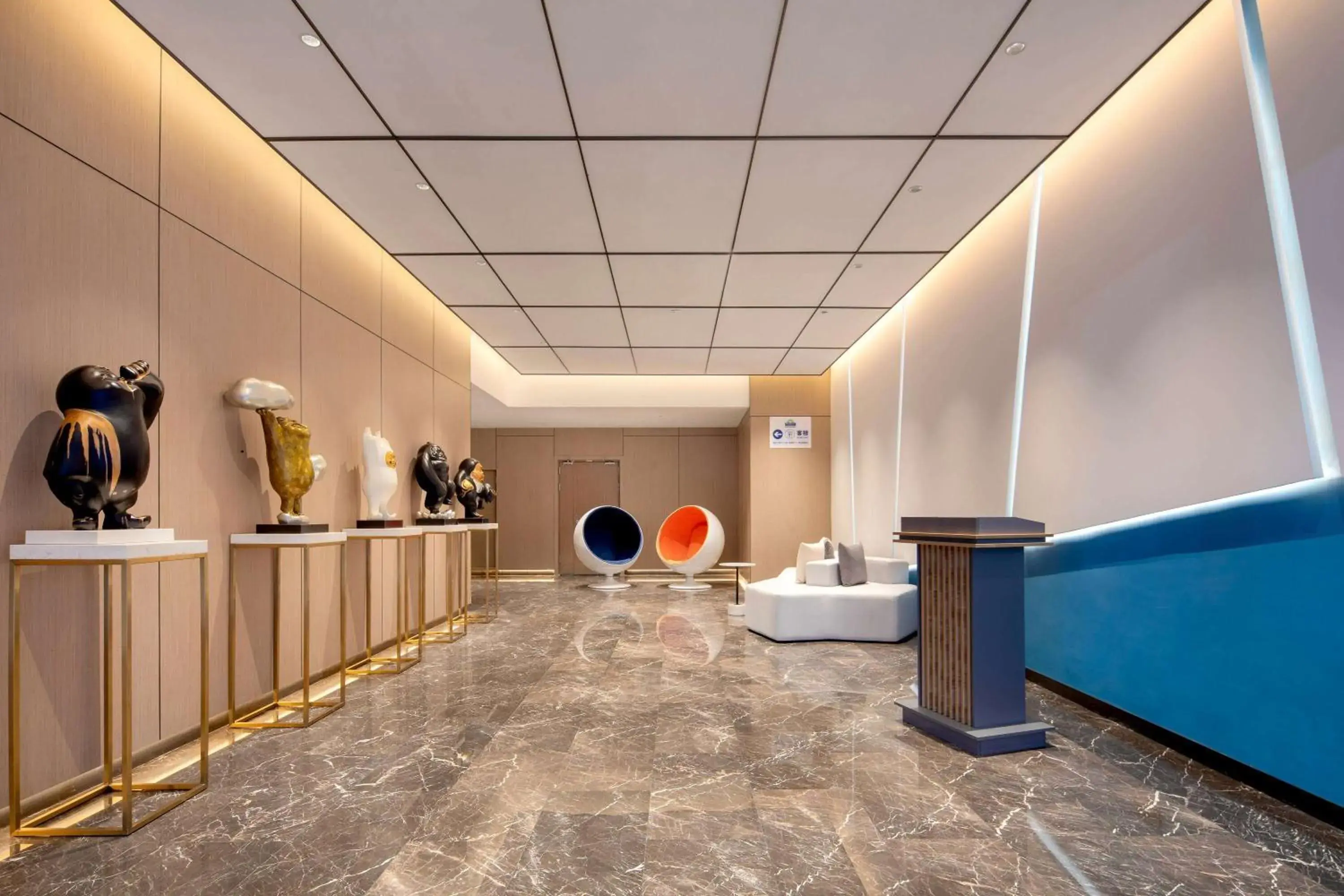 Lobby or reception in Days Inn by Wyndham Zhuhai Gongbei Port Lobby or reception in Days Inn by Wyndham Zhuhai Gongbei Port