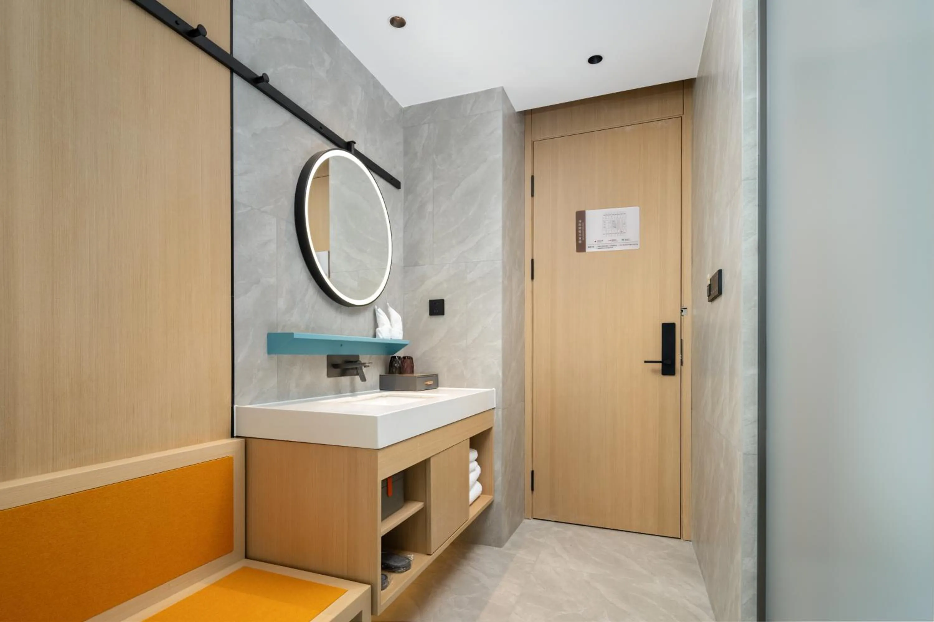 Photo of the whole room in Days Inn by Wyndham Zhuhai Gongbei Port