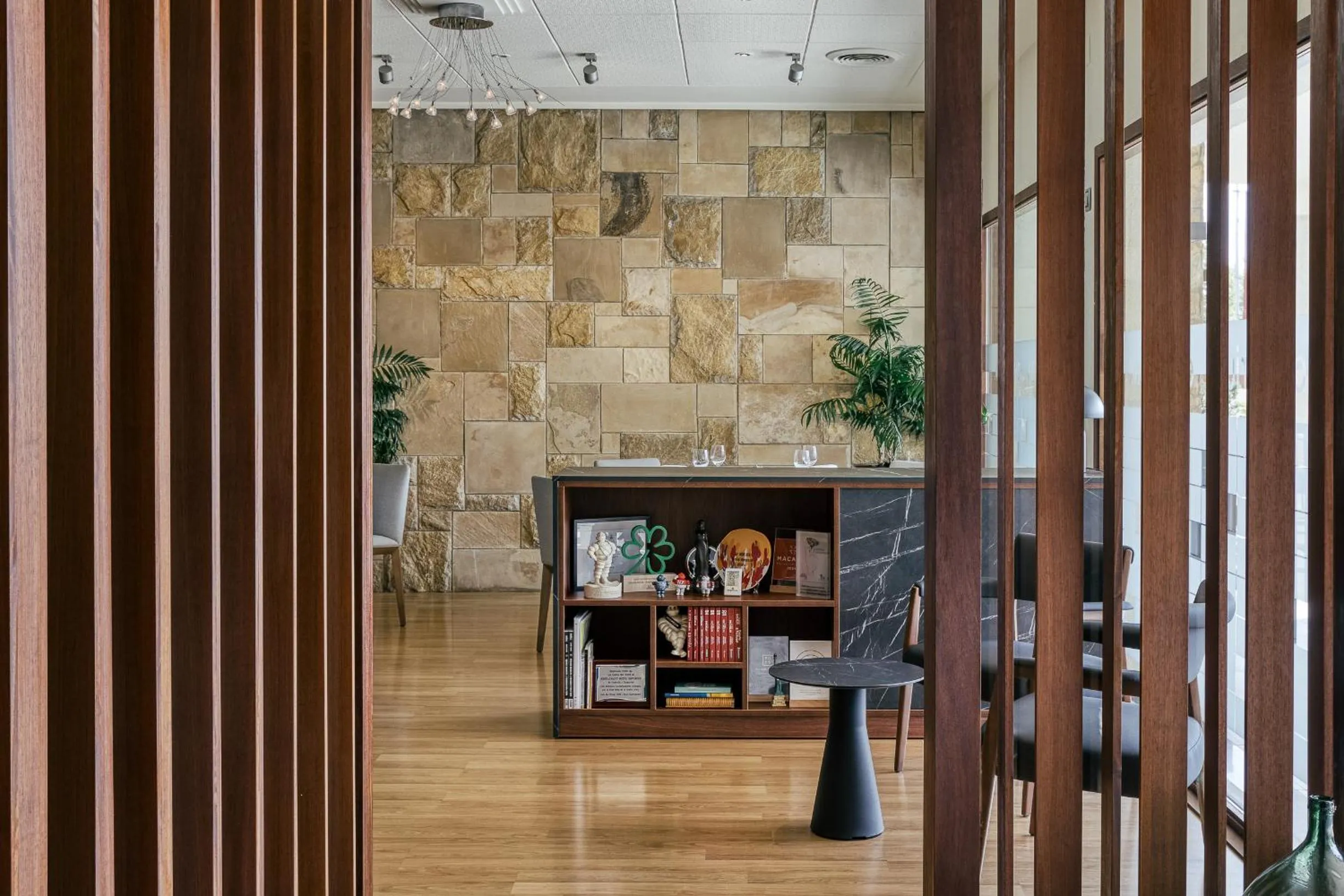 Restaurant/places to eat in Hotel Emporium - Adults Only