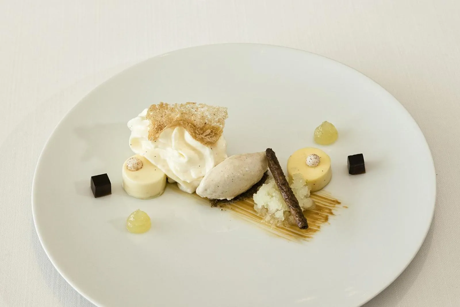 Restaurant/places to eat in Hotel Emporium - Adults Only