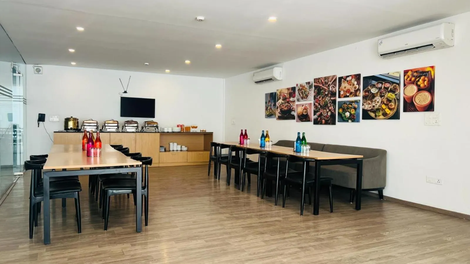 Restaurant/places to eat in BluO Medicity - Boutique Hotel Gurgaon