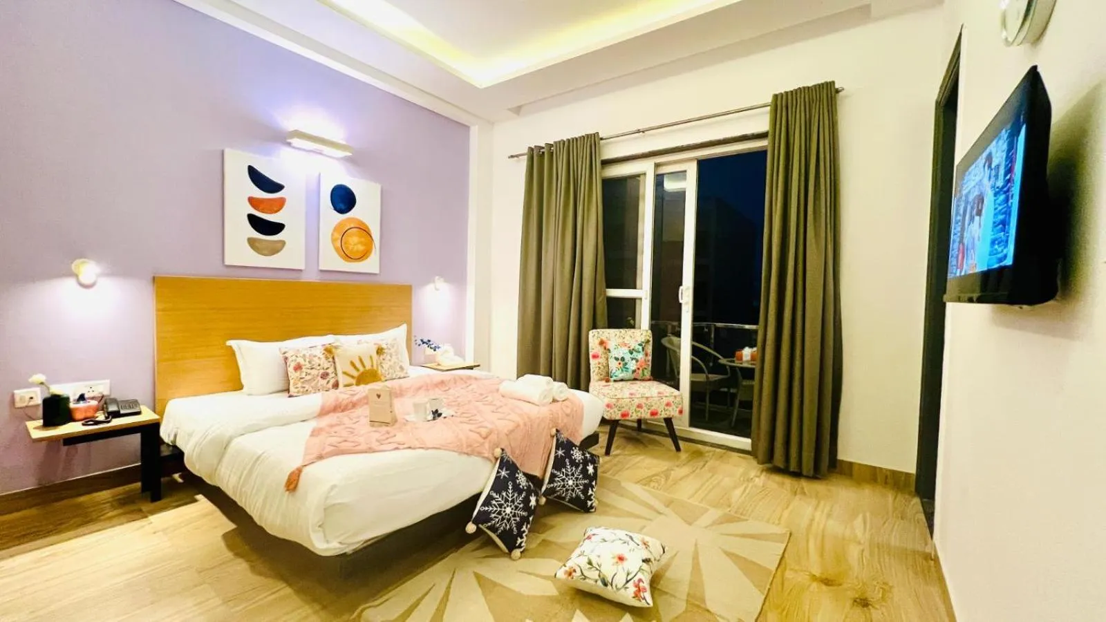 Photo of the whole room, Bed in BluO Medicity - Boutique Hotel Gurgaon