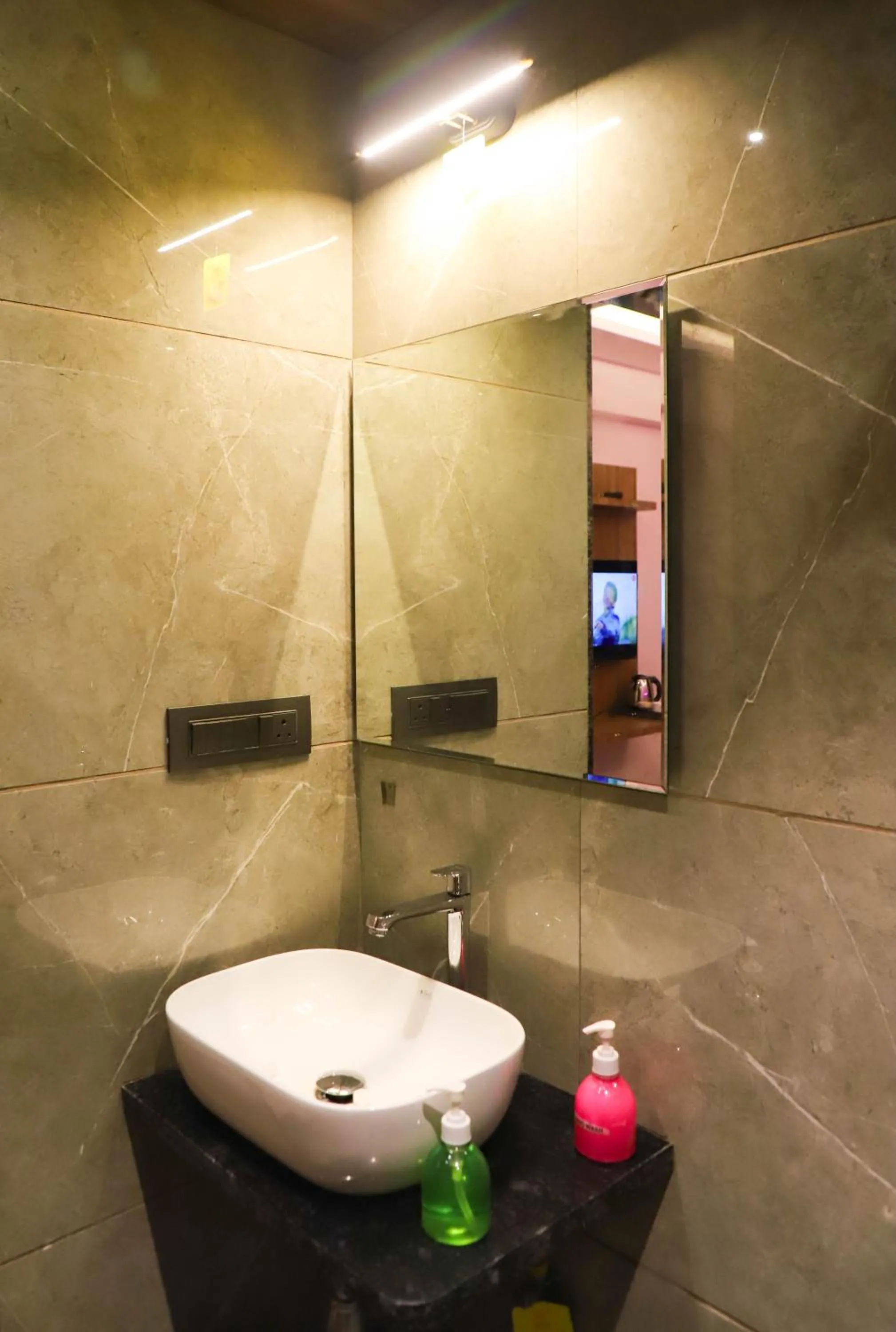 Bathroom in Hotel Aura Inn Airoli ,Digha