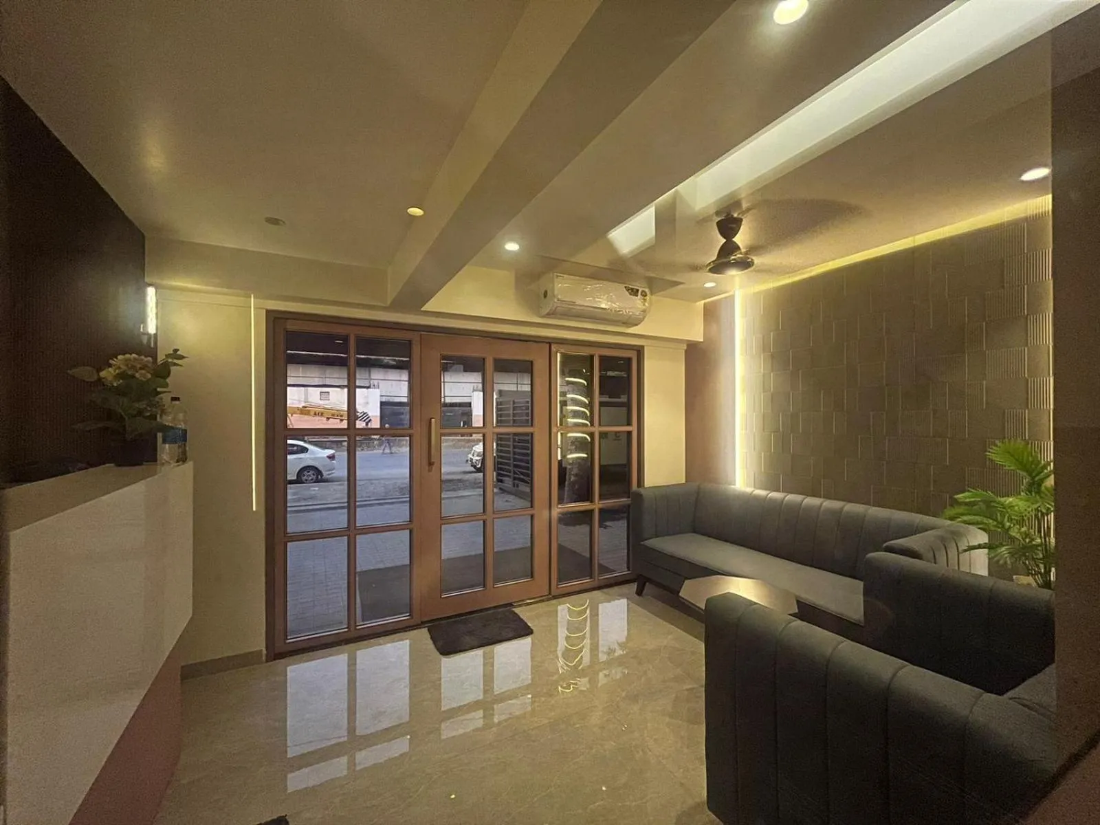 Seating area in Hotel Aura Inn Airoli ,Digha