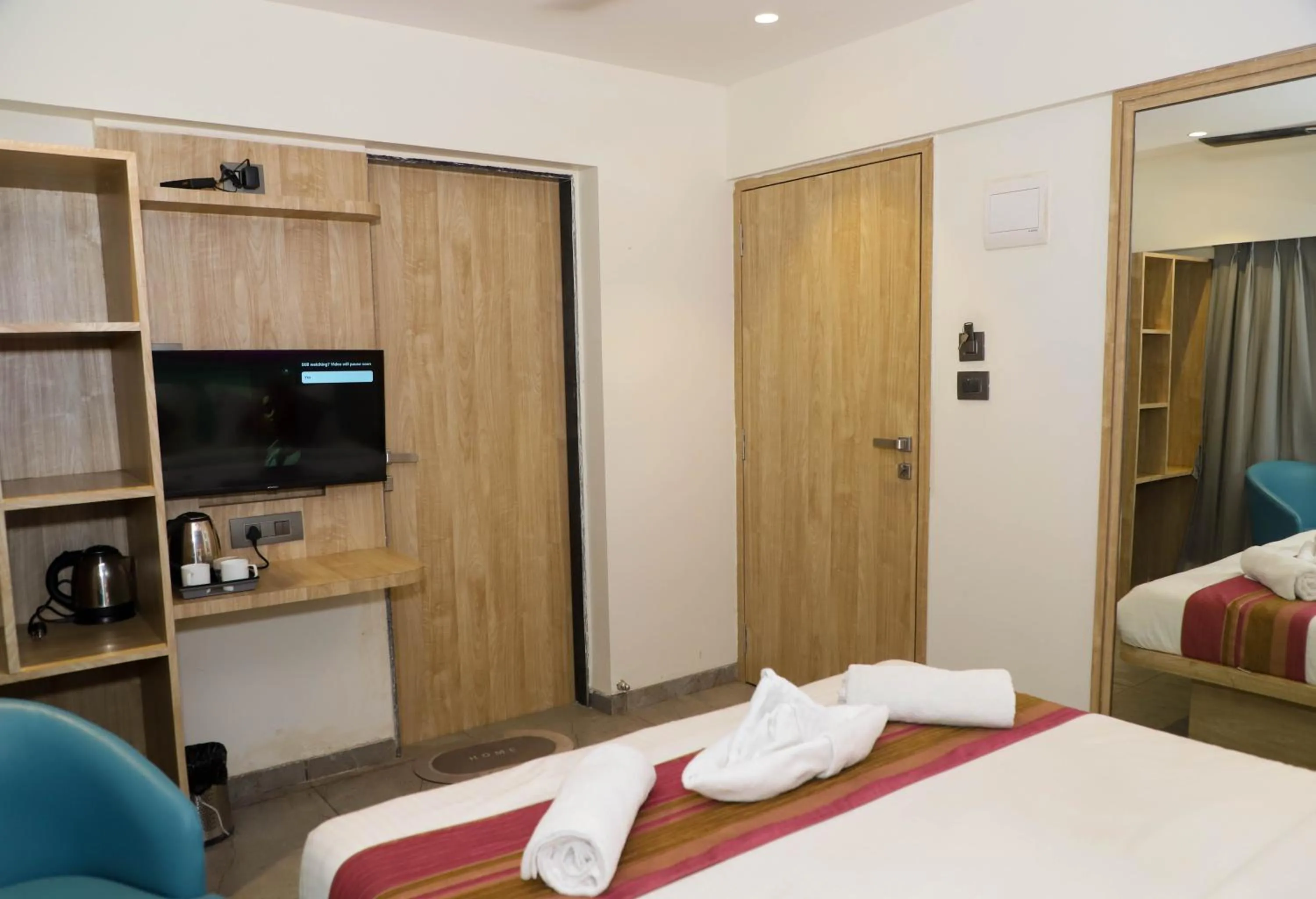 Bedroom, Bed in Hotel Aura Inn Airoli ,Digha