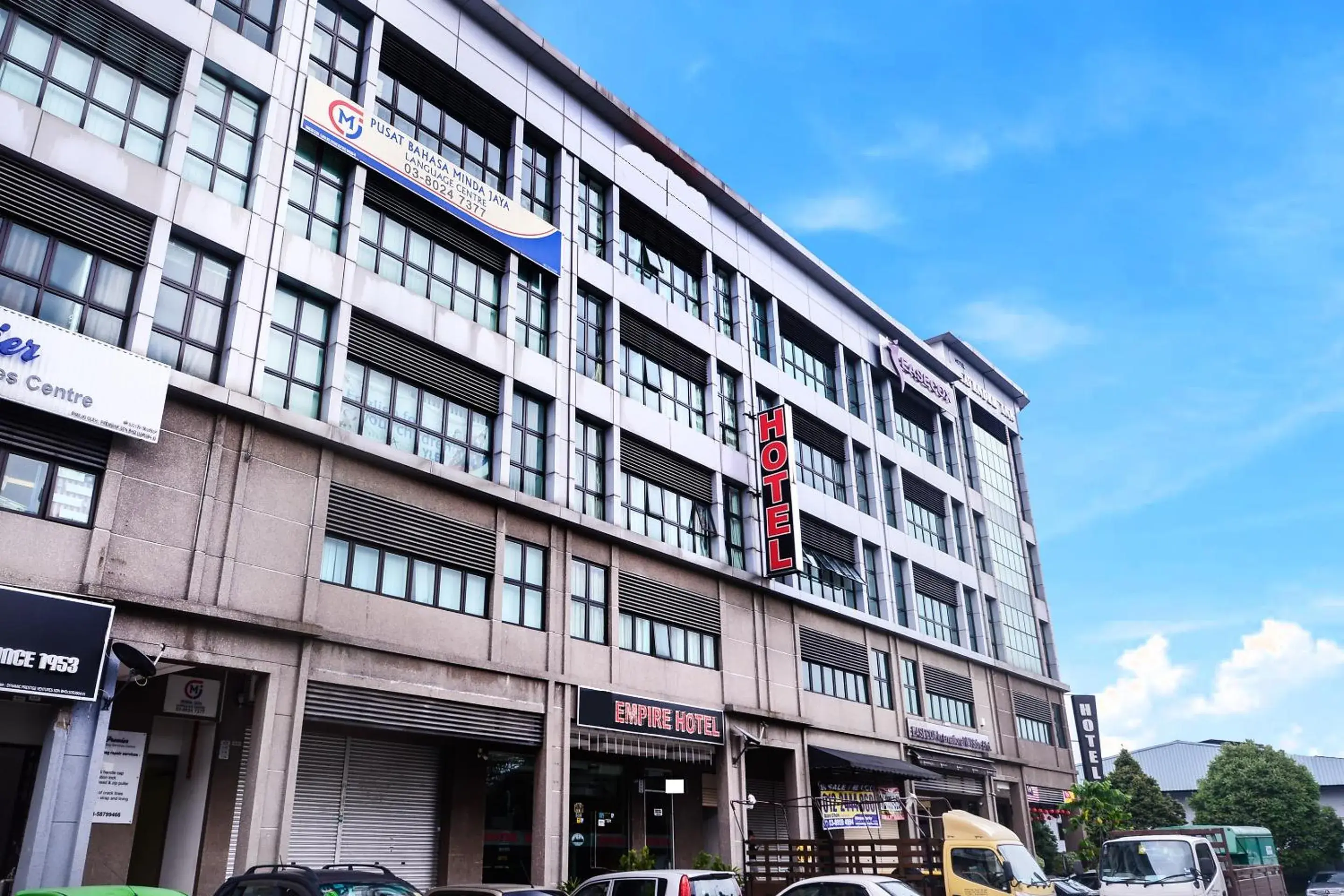 Empire Hotel USJ Empire Hotel USJ