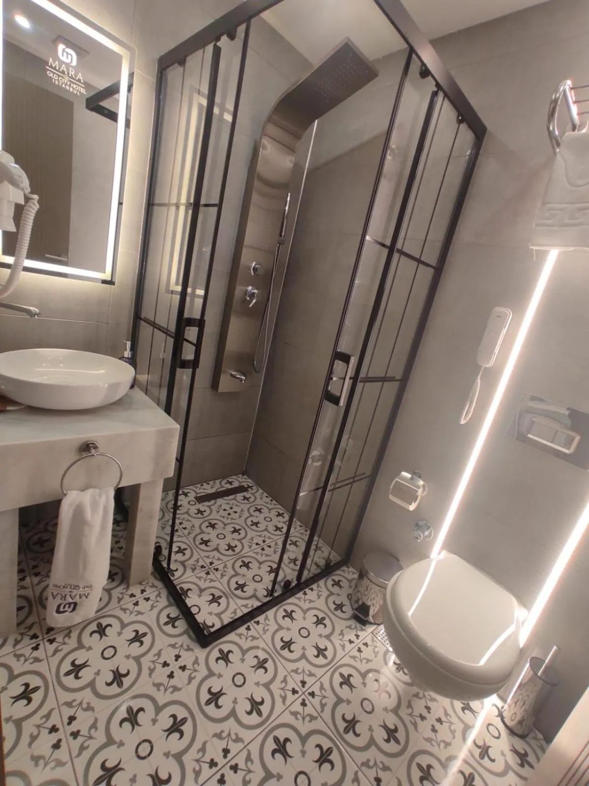 Shower in Mara Oldcity