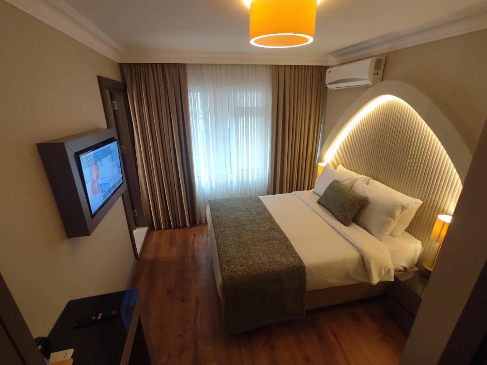 Communal lounge/ TV room in Mara Oldcity