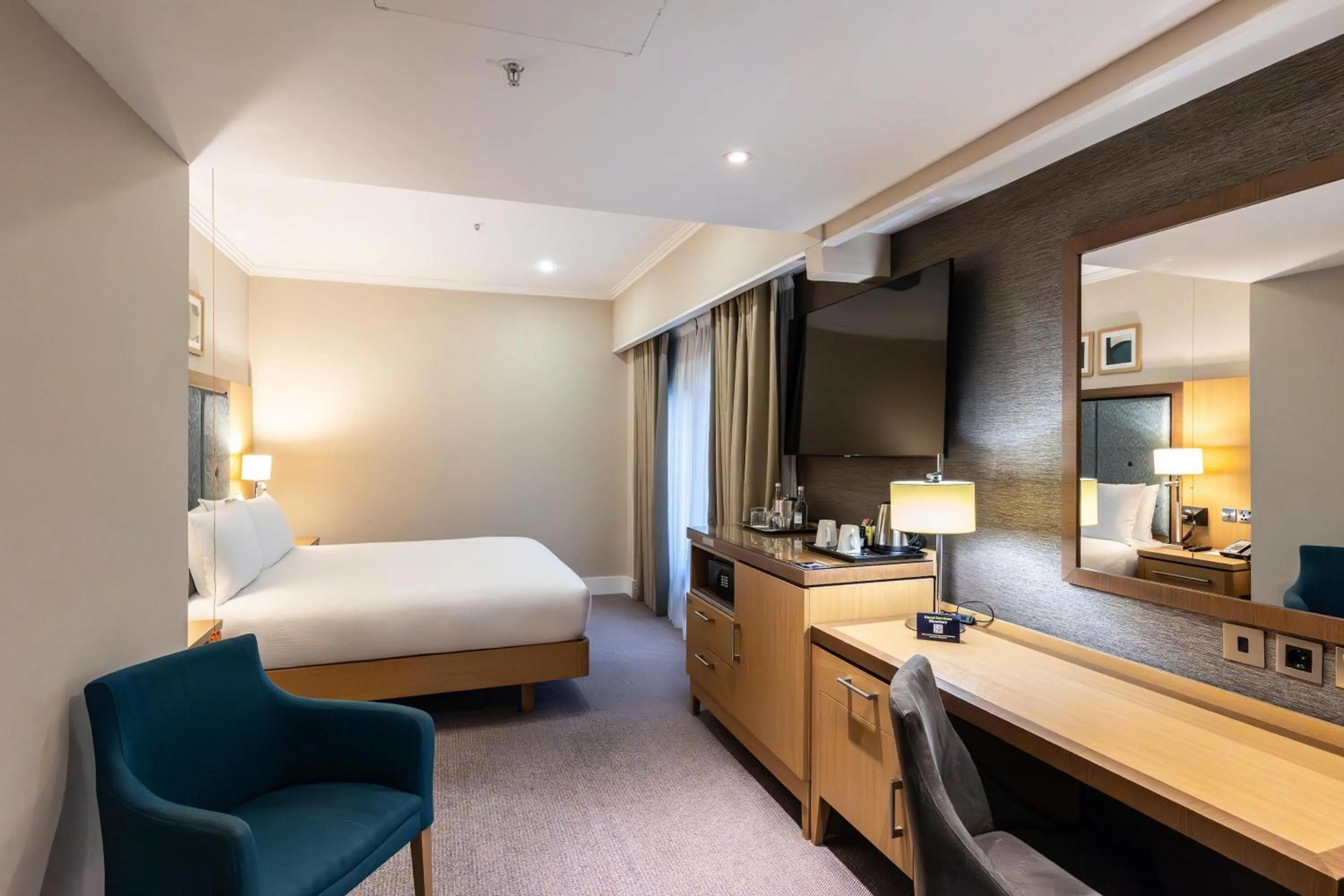 Bed in DoubleTree by Hilton London Victoria