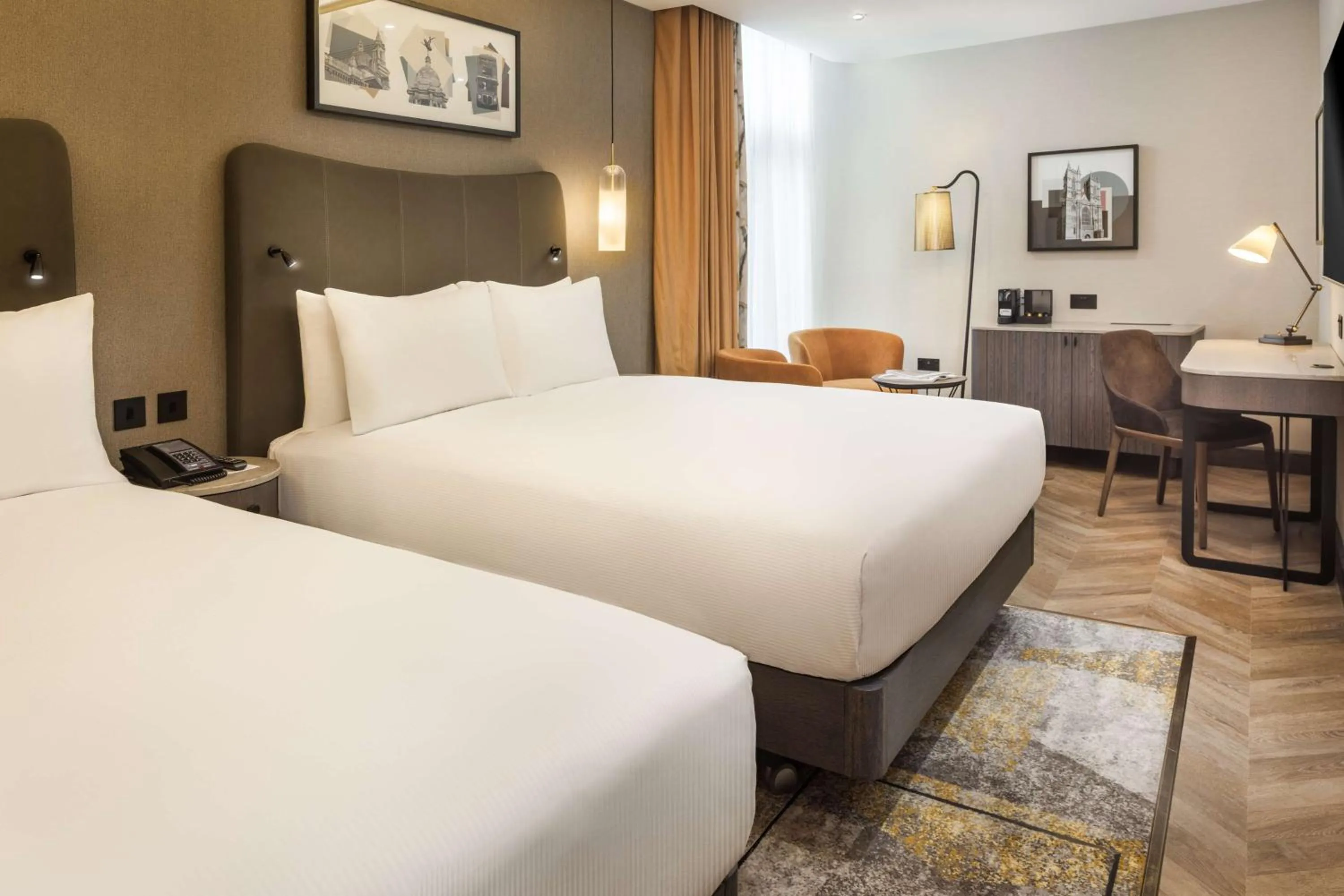 Bedroom, Bed in DoubleTree by Hilton London Victoria