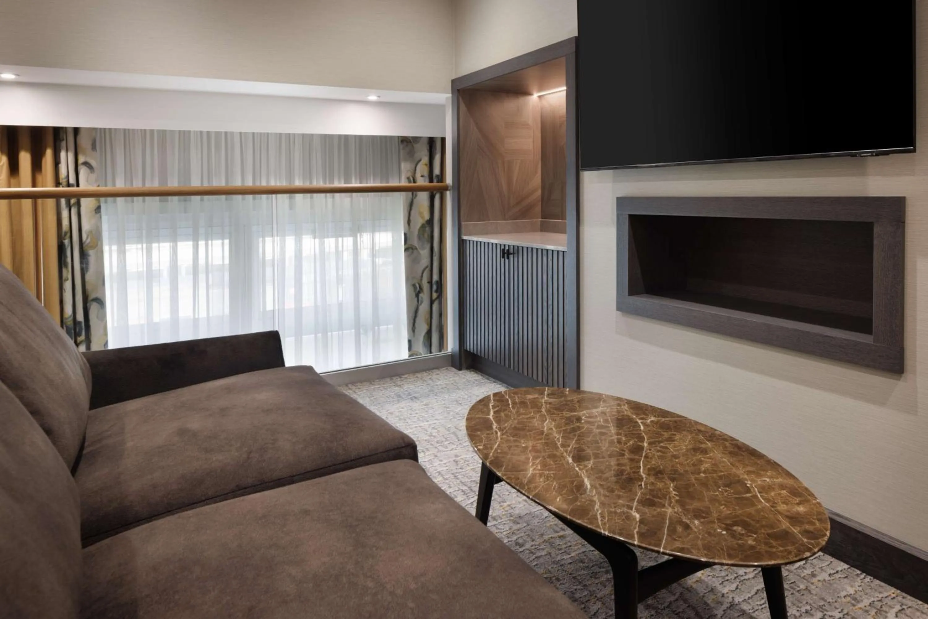 Living room in DoubleTree by Hilton London Victoria