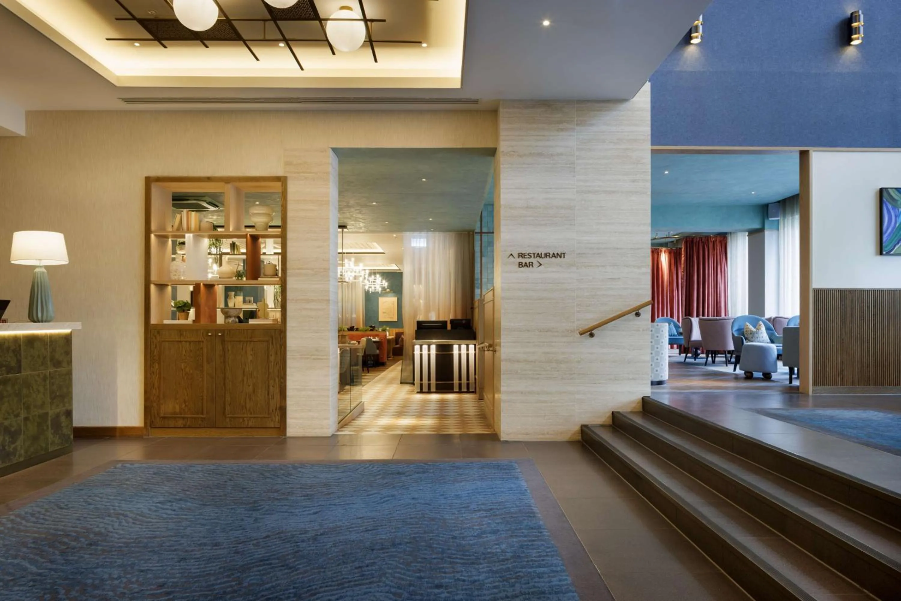 Lobby or reception in DoubleTree by Hilton London Victoria