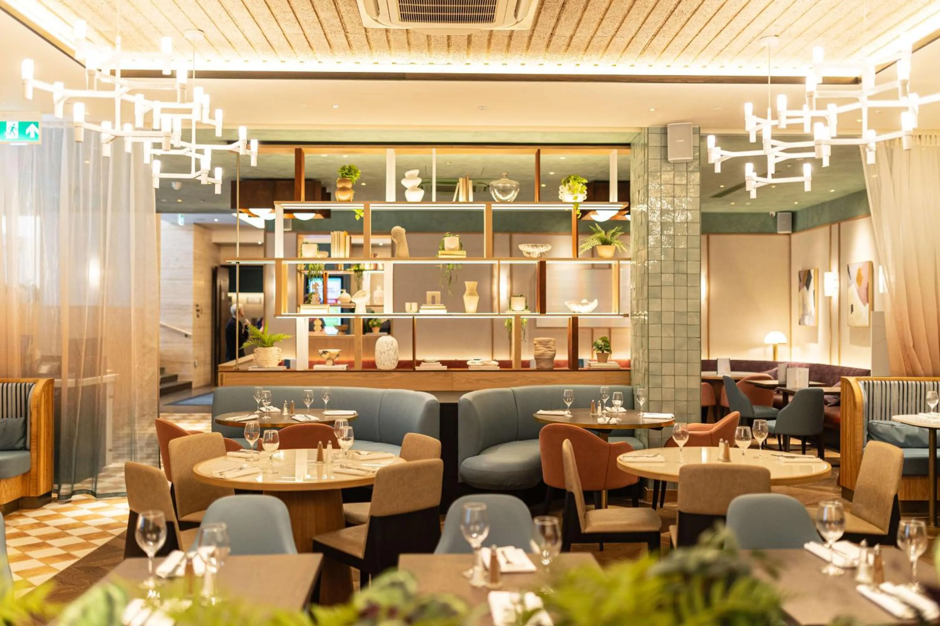 Restaurant/places to eat in DoubleTree by Hilton London Victoria