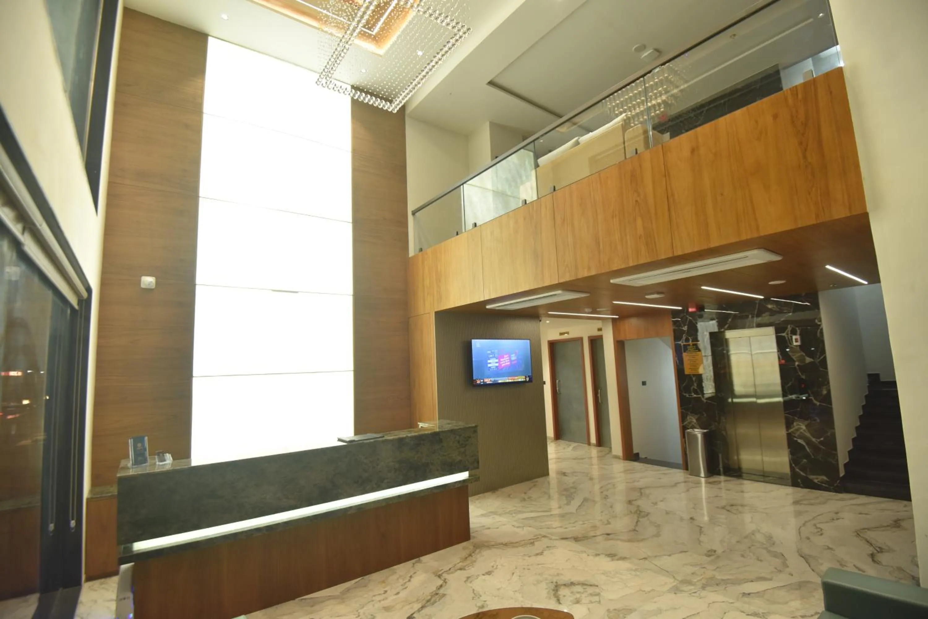 Text overlay in Kings Kraft Tremezzo Inn, Somnath