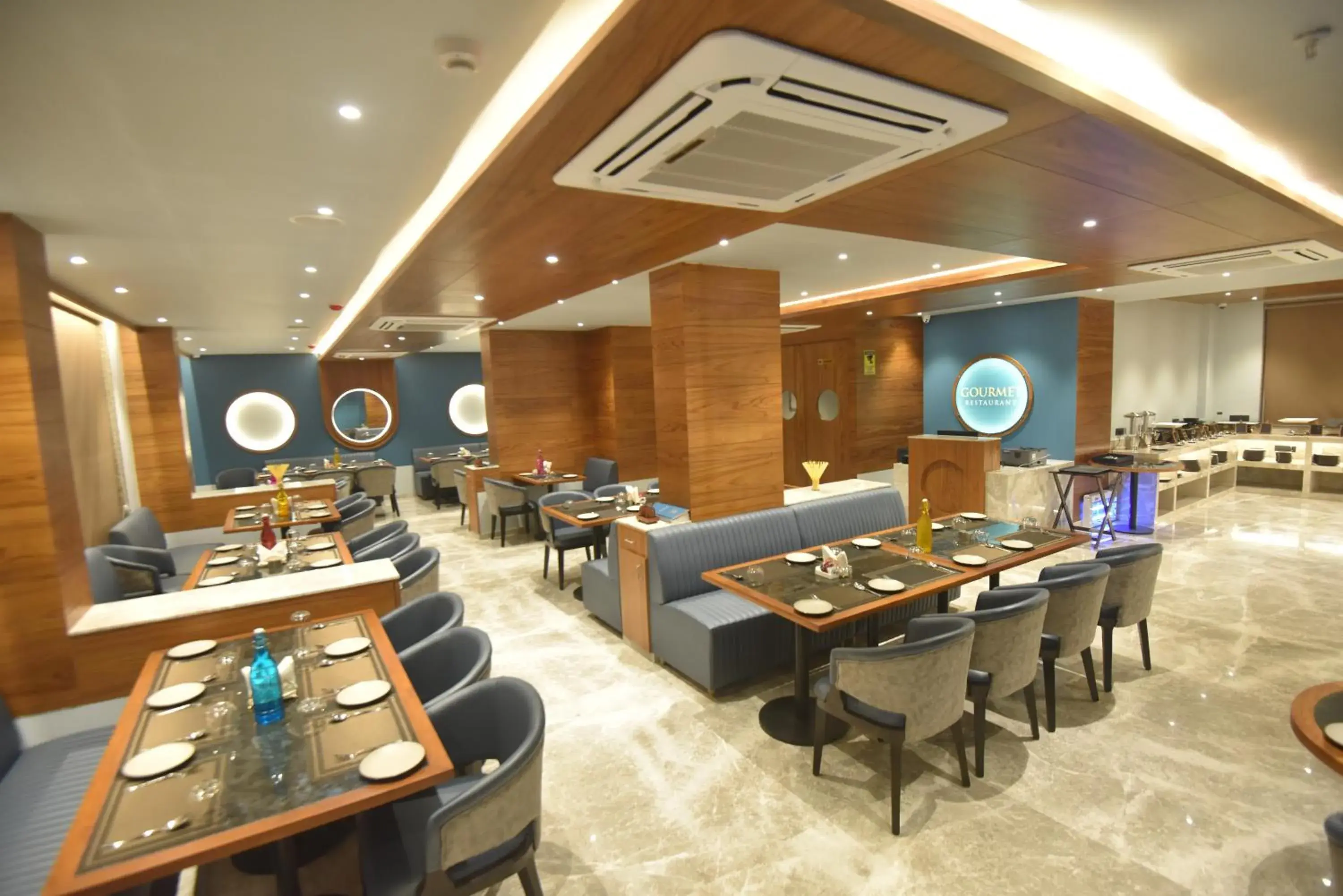 Restaurant/places to eat in Kings Kraft Tremezzo Inn, Somnath Restaurant/places to eat in Kings Kraft Tremezzo Inn, Somnath