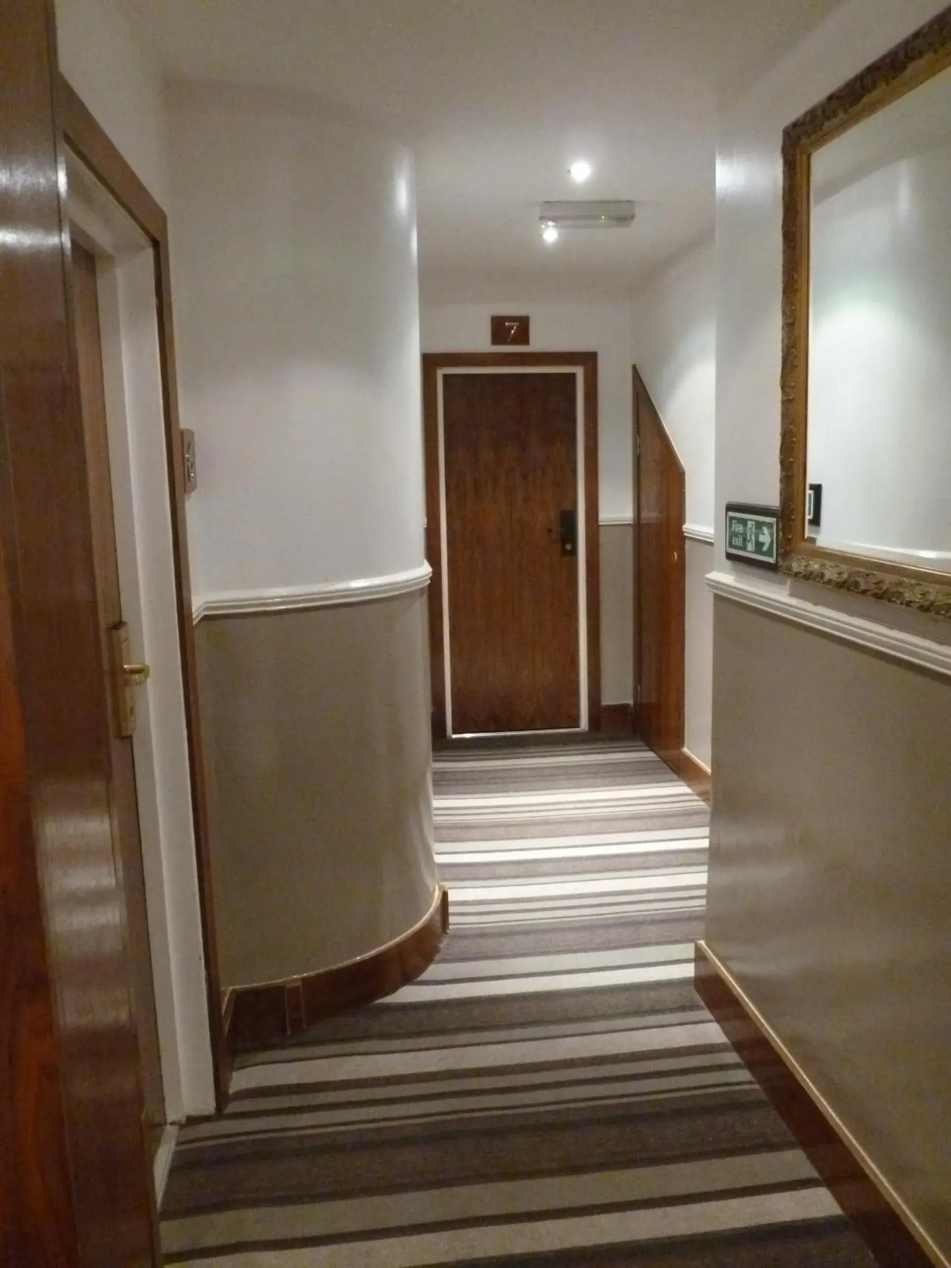 Decorative detail in Garden View Hotel Decorative detail in Garden View Hotel