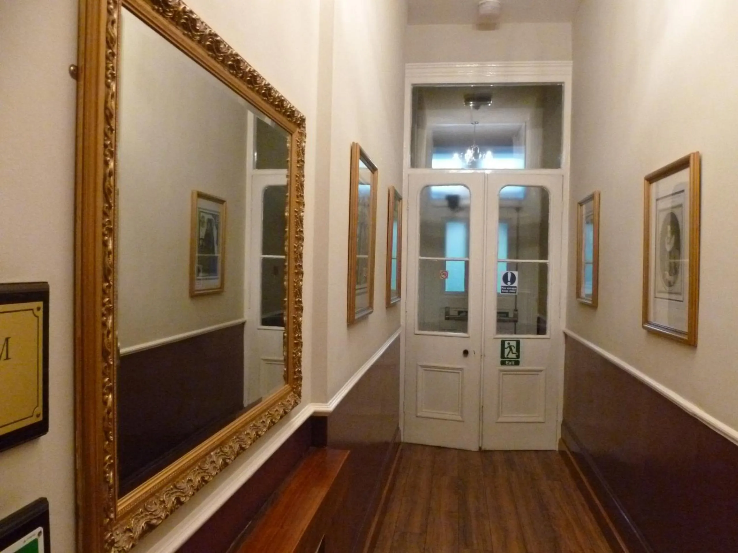 Decorative detail in Garden View Hotel