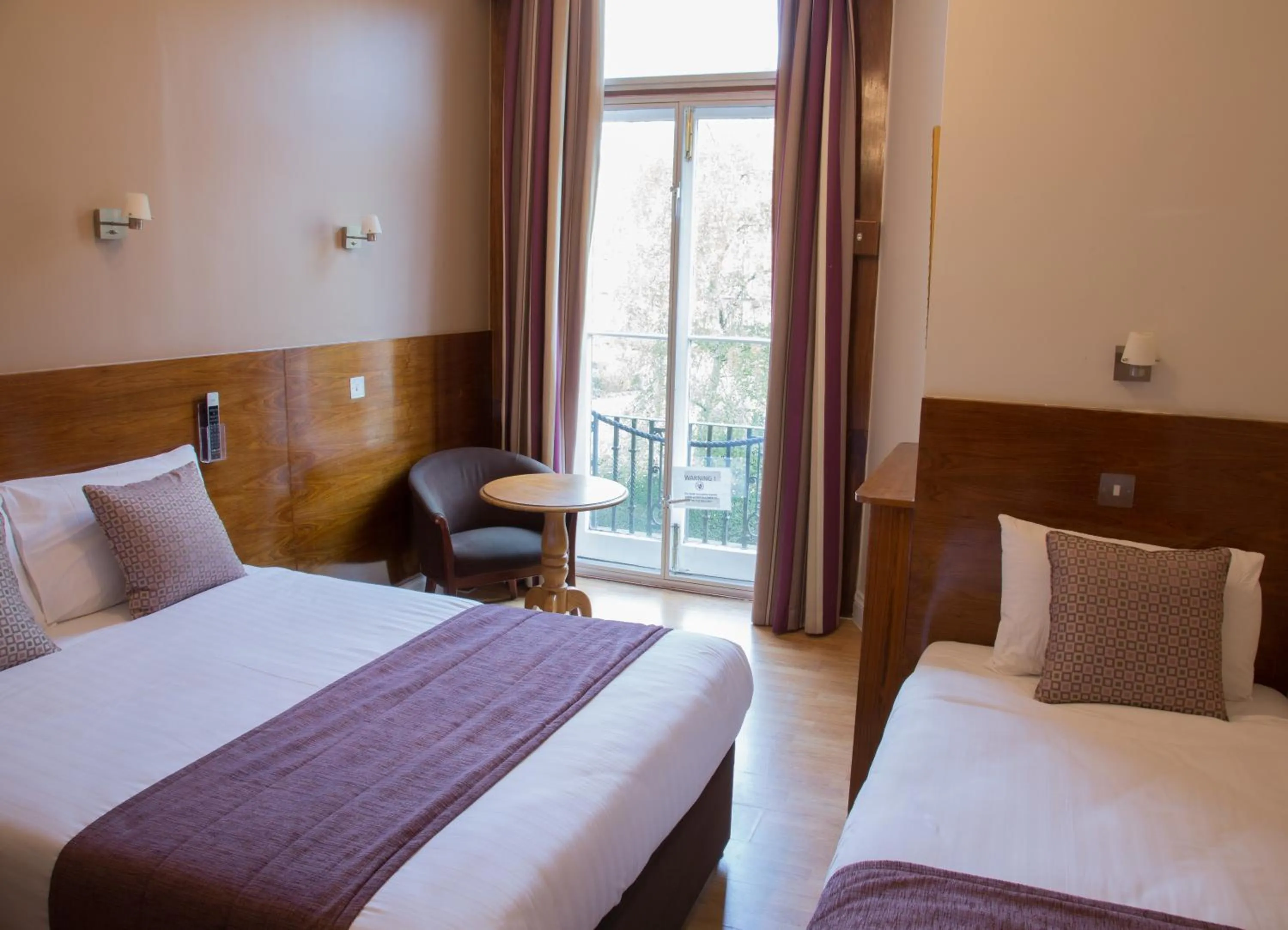 Bed in Garden View Hotel