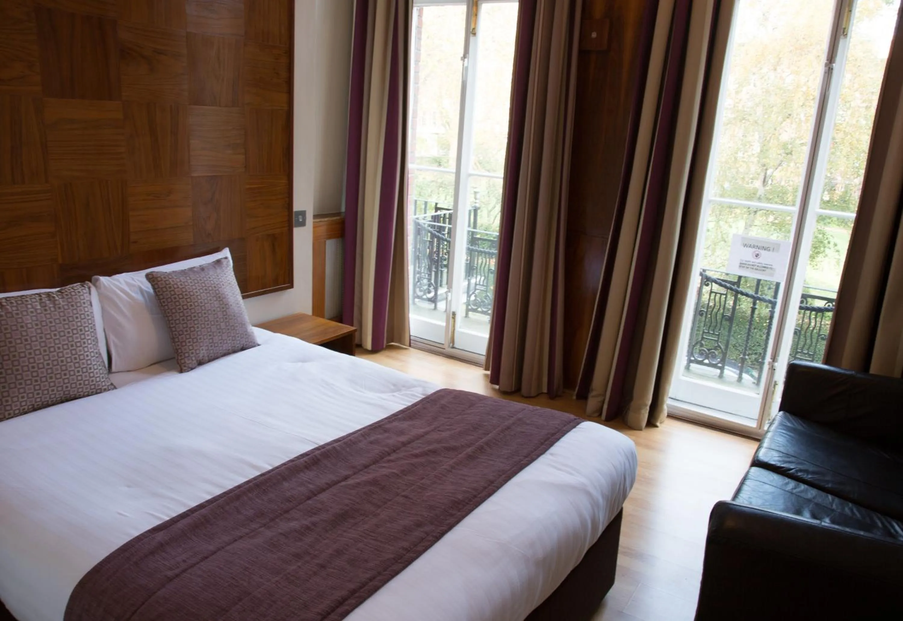 Bed in Garden View Hotel