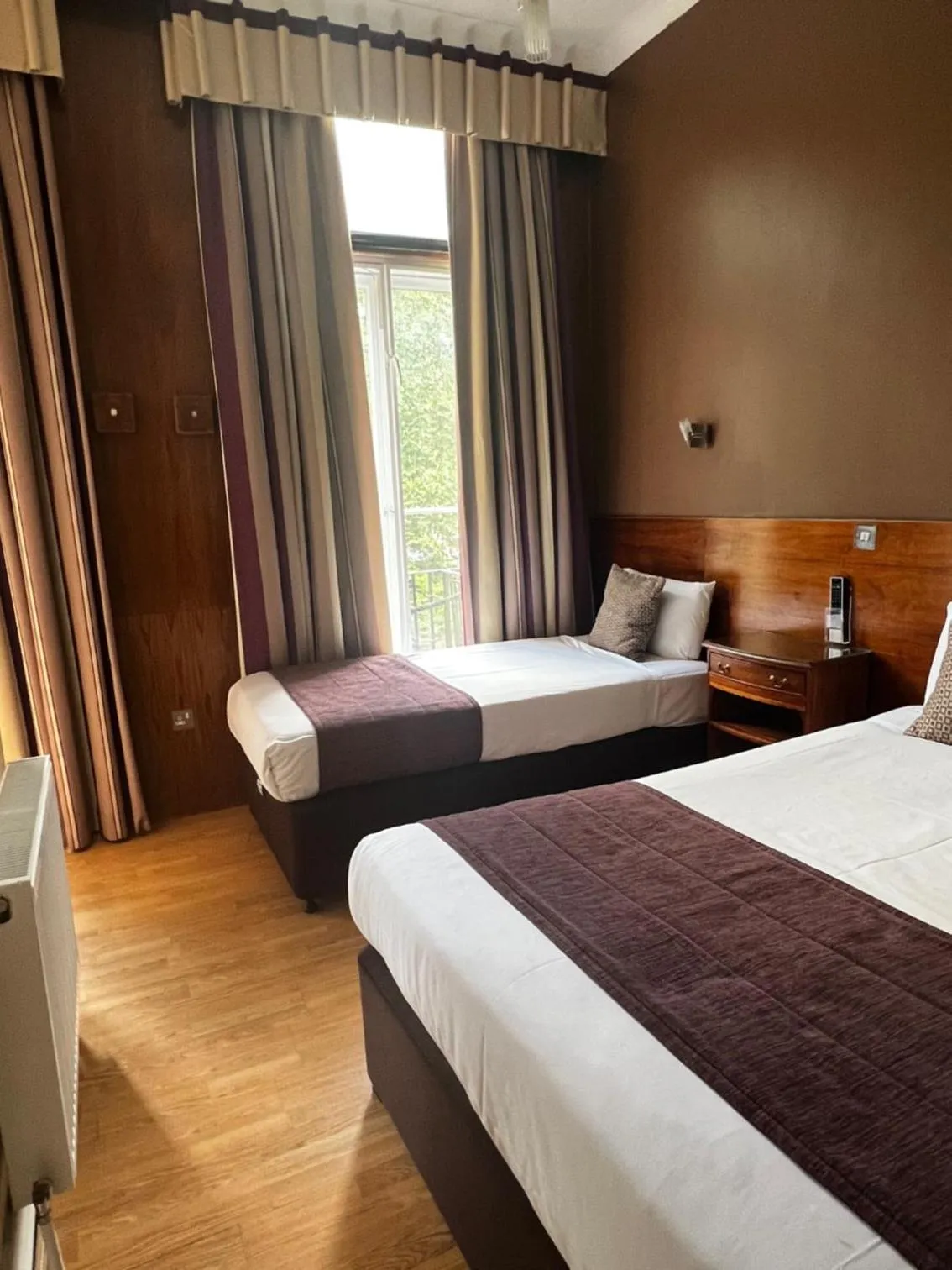 Bedroom, Bed in Garden View Hotel