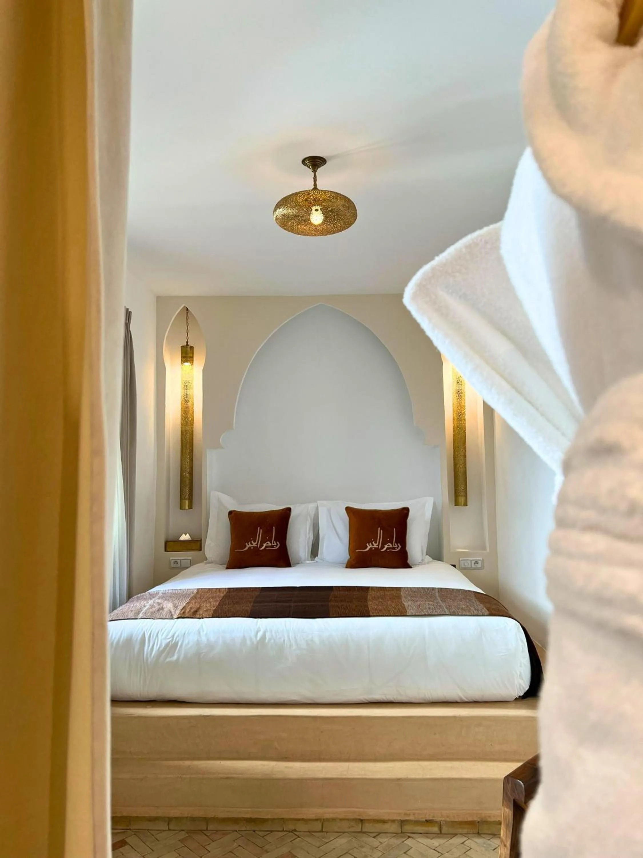Bed in Riad El Khaeir - Piscine, Hamam & Spa