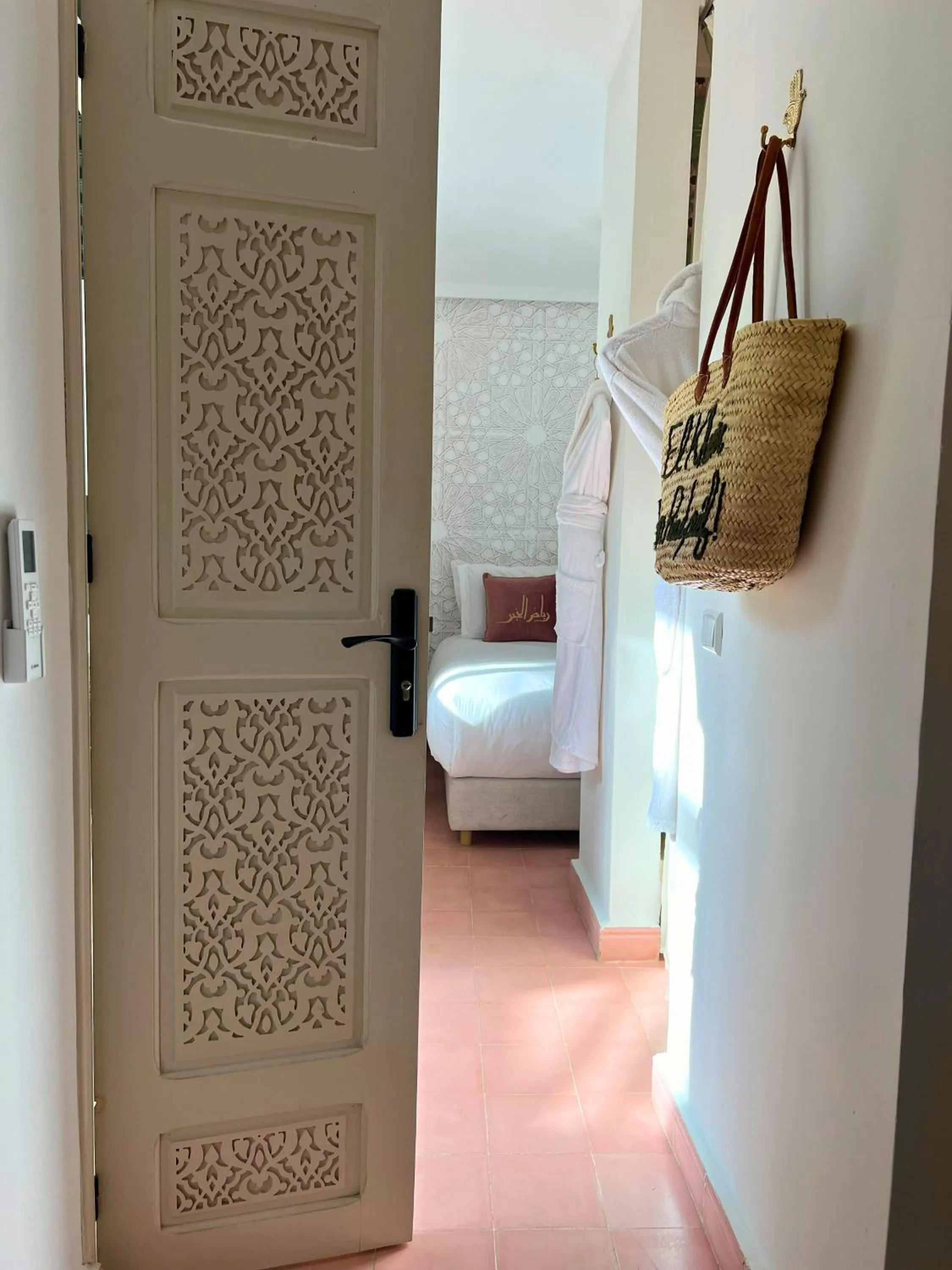 Bed in Riad El Khaeir - Piscine, Hamam & Spa
