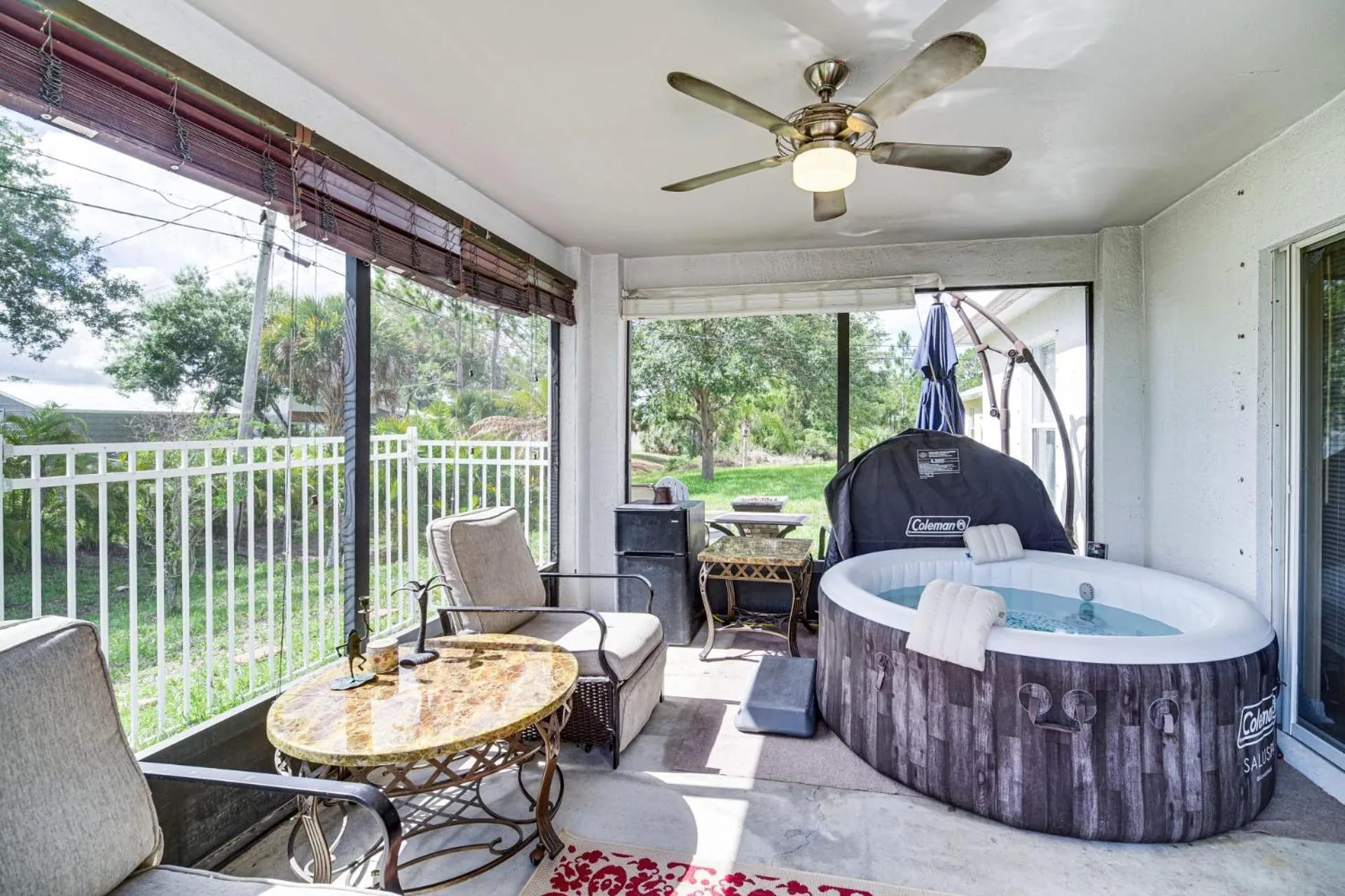 Pet Friendly, Hot Tub, 8ml to Beach, 7ml to Sebastian