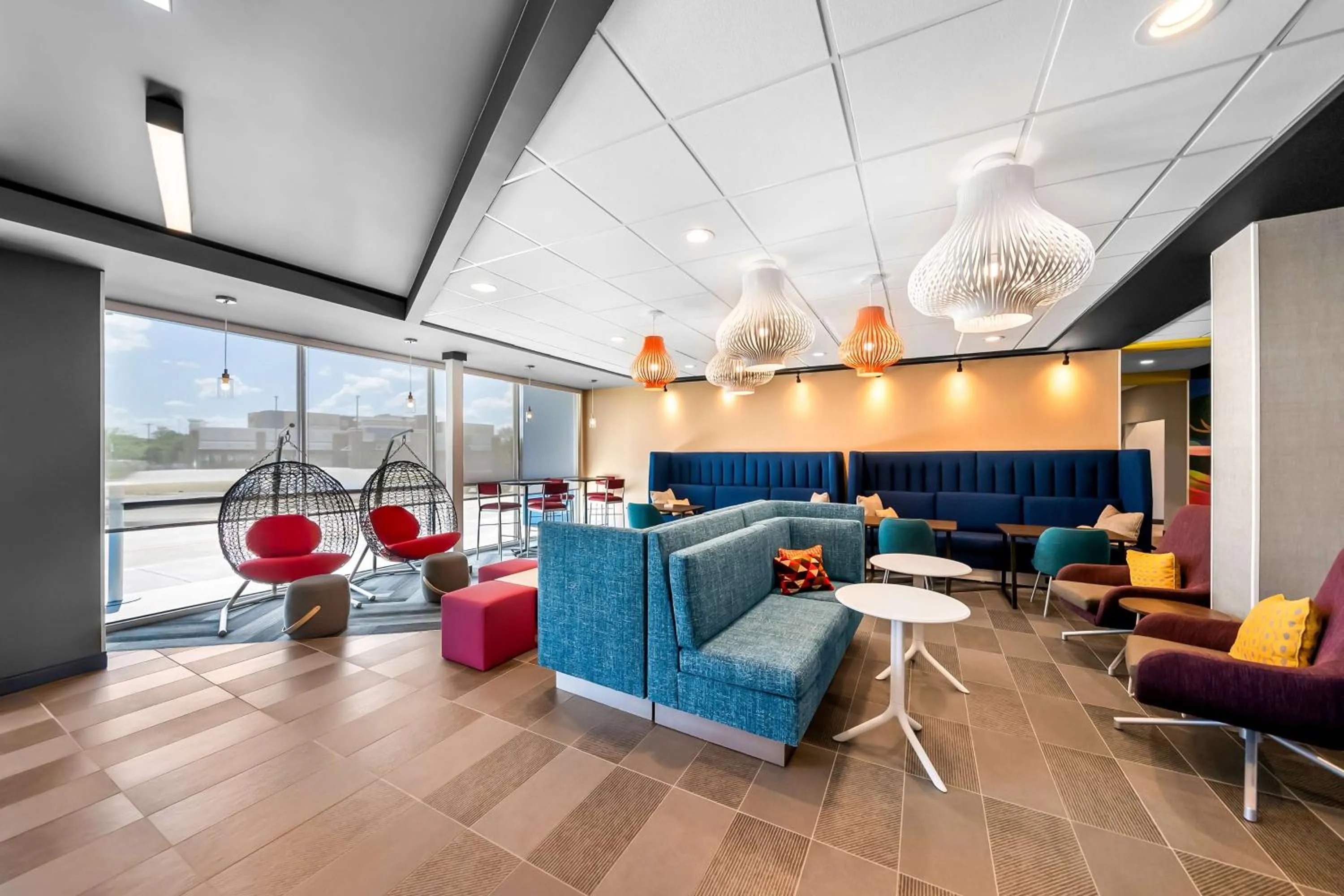 Lobby or reception in Tru by Hilton Plano Hwy 75