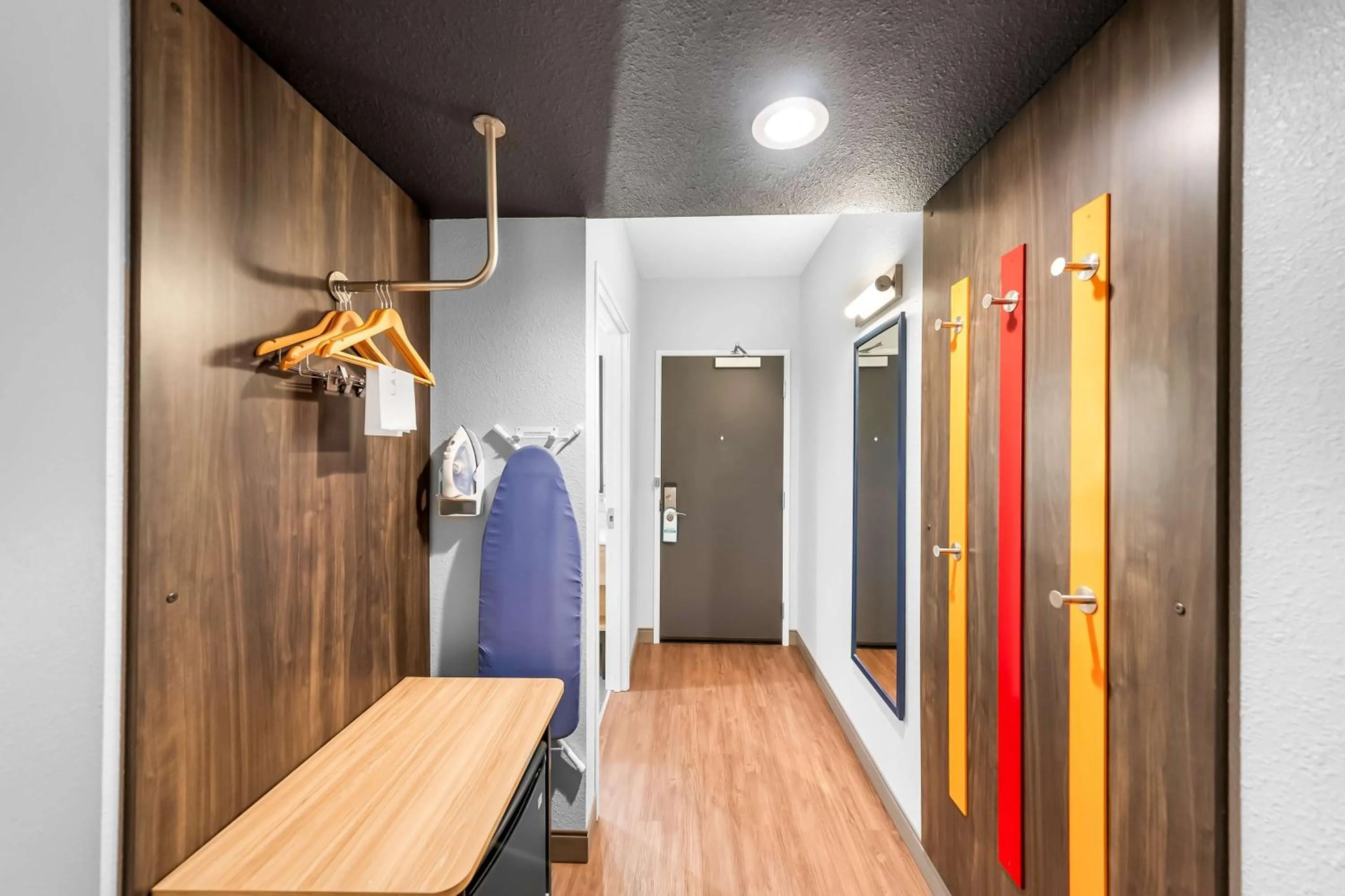 Photo of the whole room in Tru by Hilton Plano Hwy 75