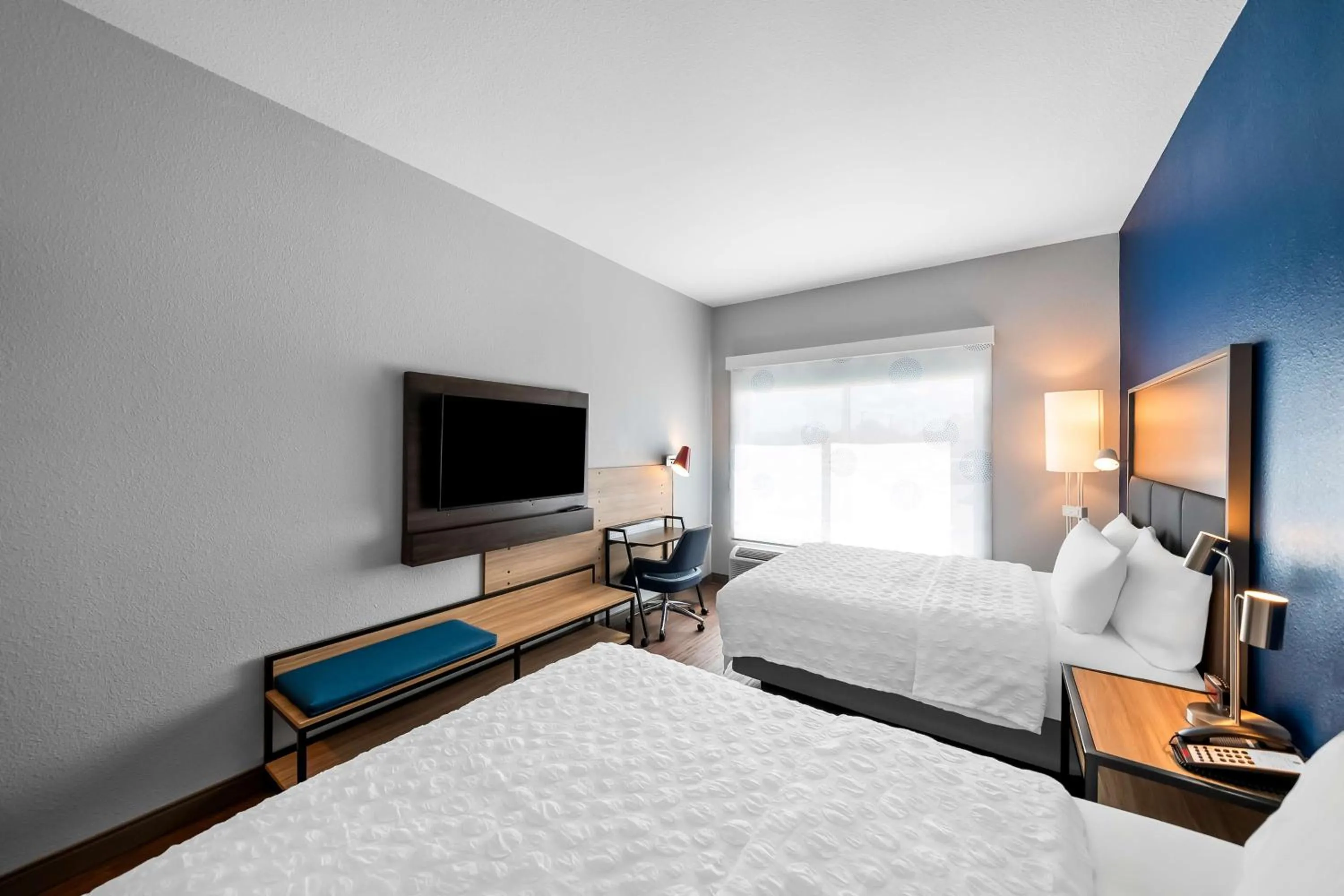 Bed in Tru by Hilton Plano Hwy 75