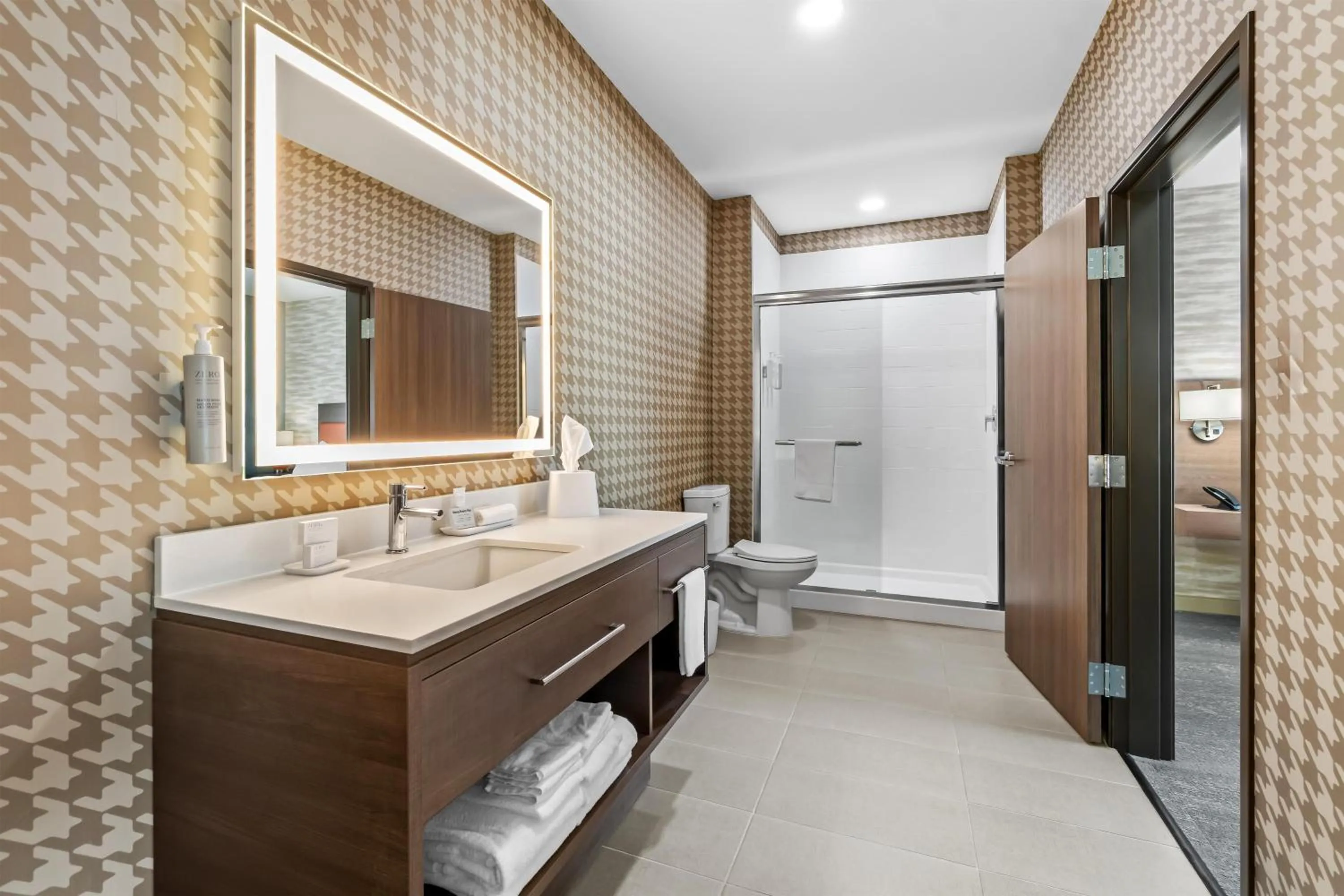 Bathroom in Home2 Suites By Hilton Marion