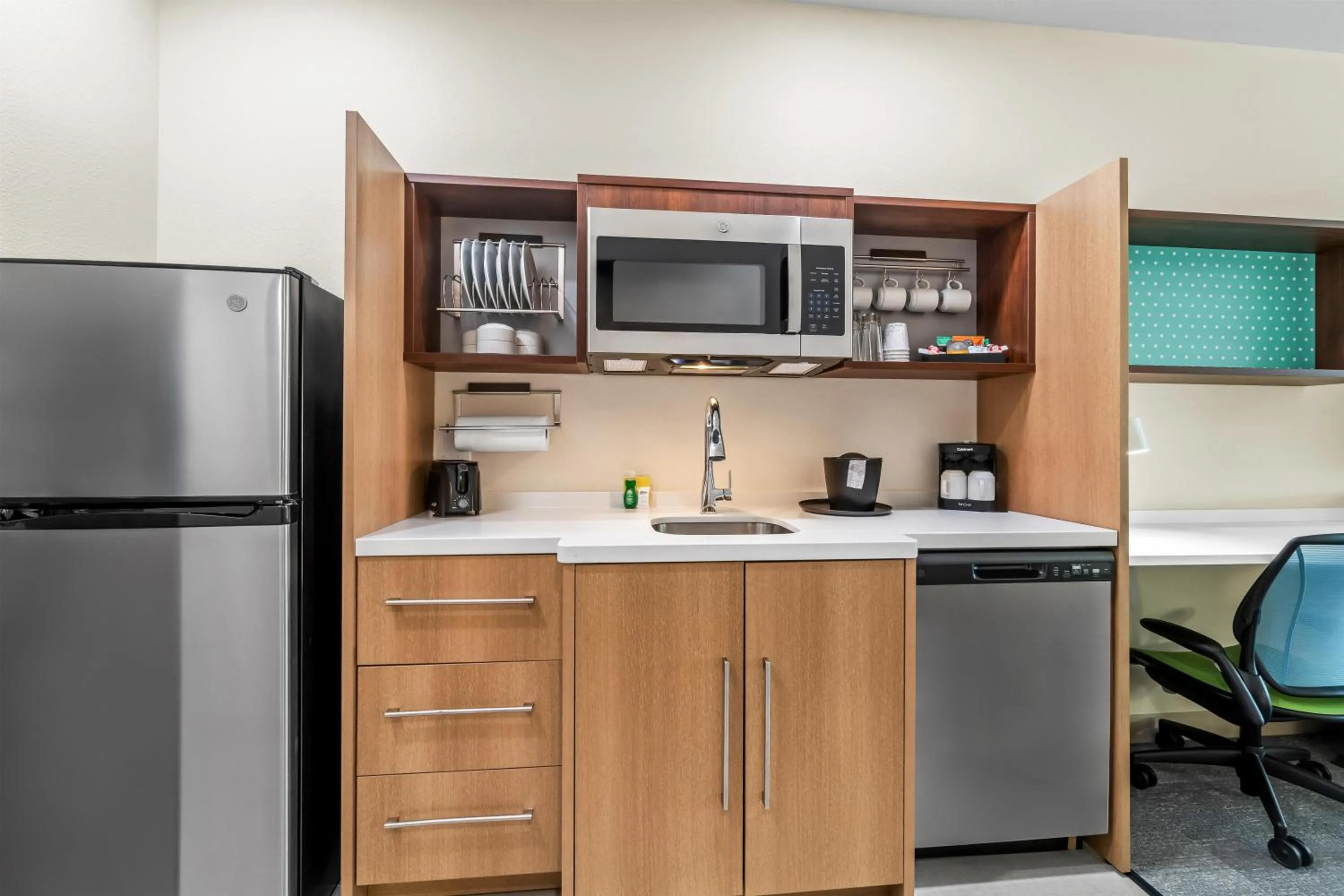 Kitchen or kitchenette in Home2 Suites By Hilton Marion