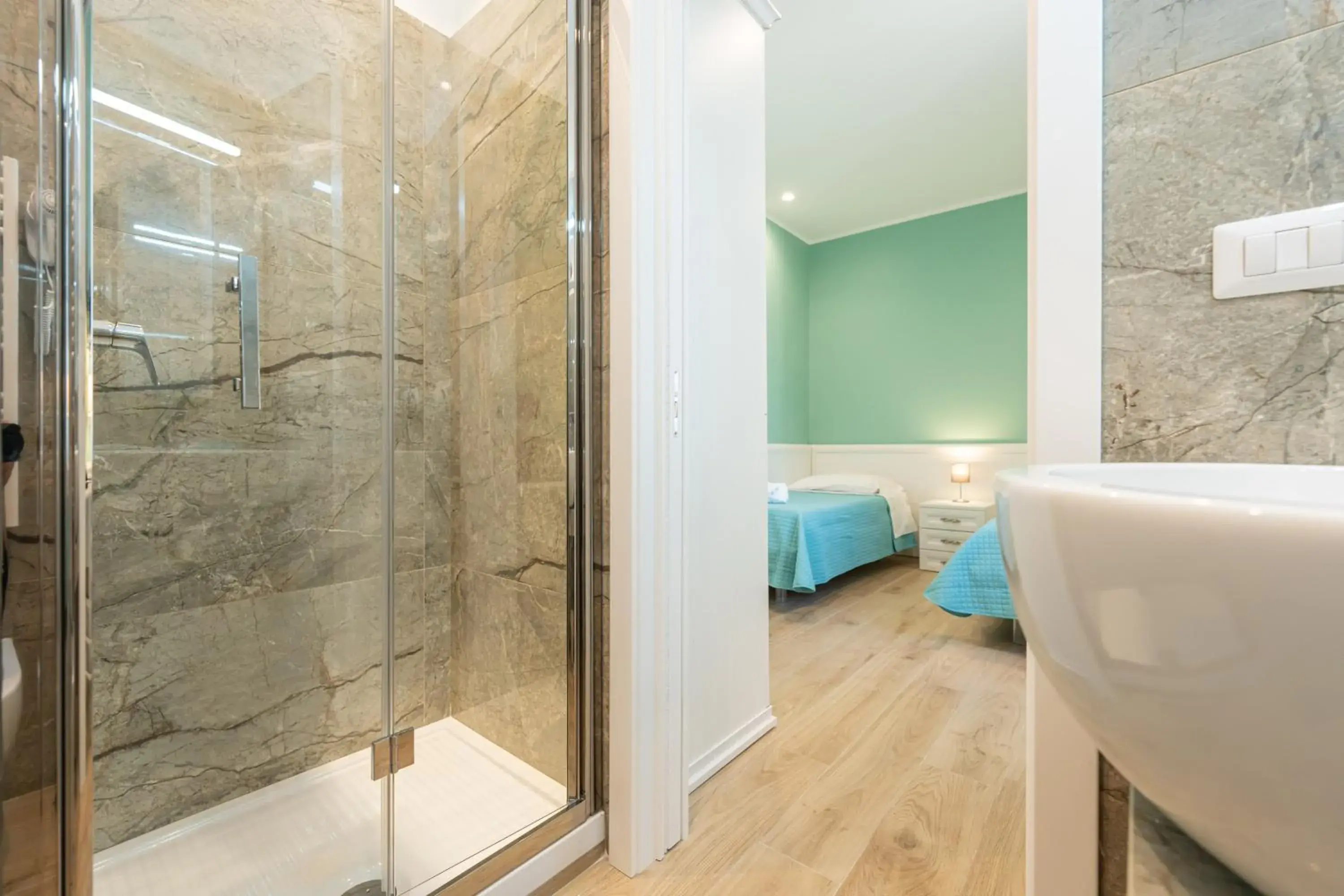 Single Room - single occupancy in Daca luxury rooms Single Room - single occupancy in Daca luxury rooms