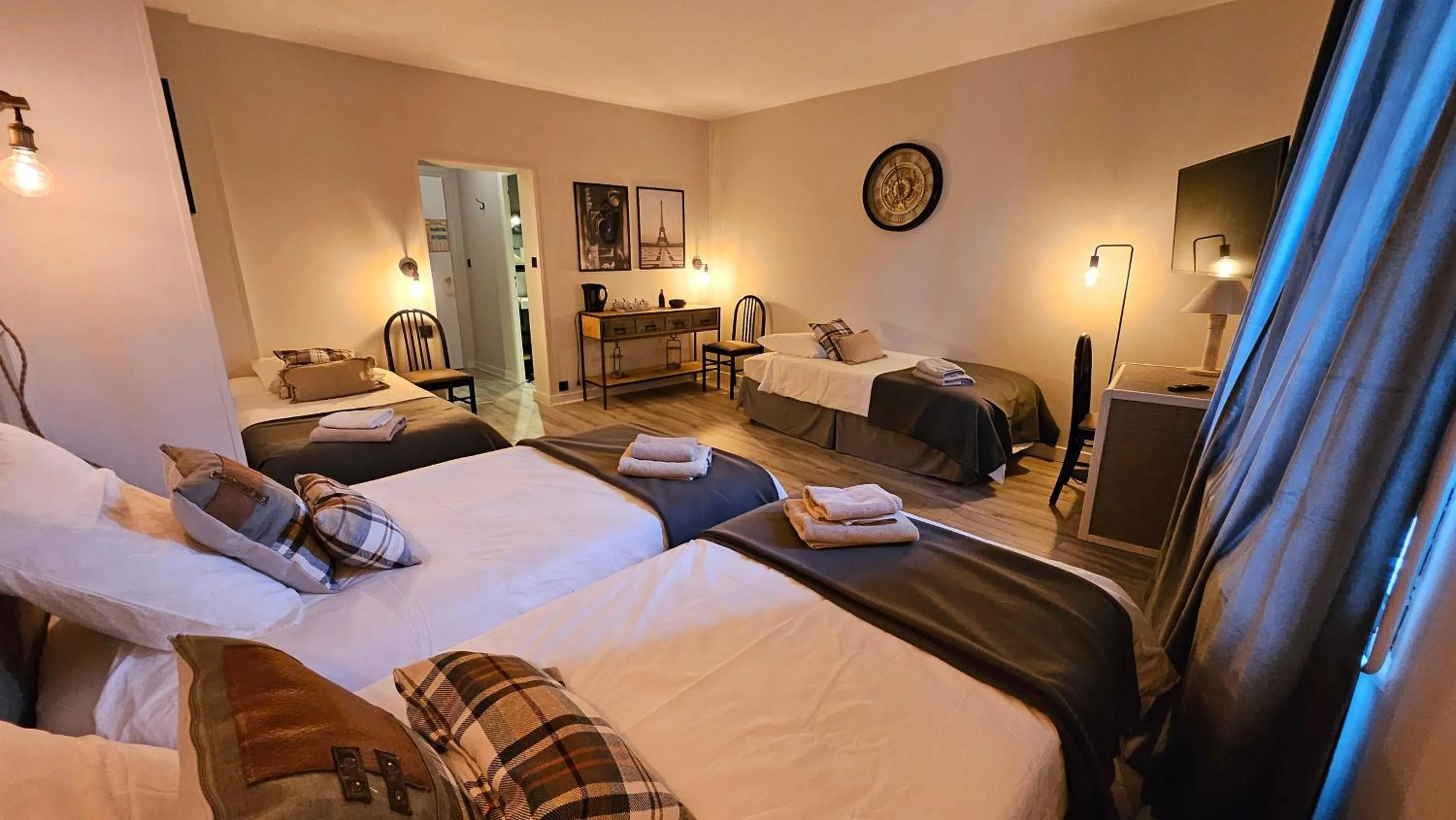 Bed in Auberge de la Marine