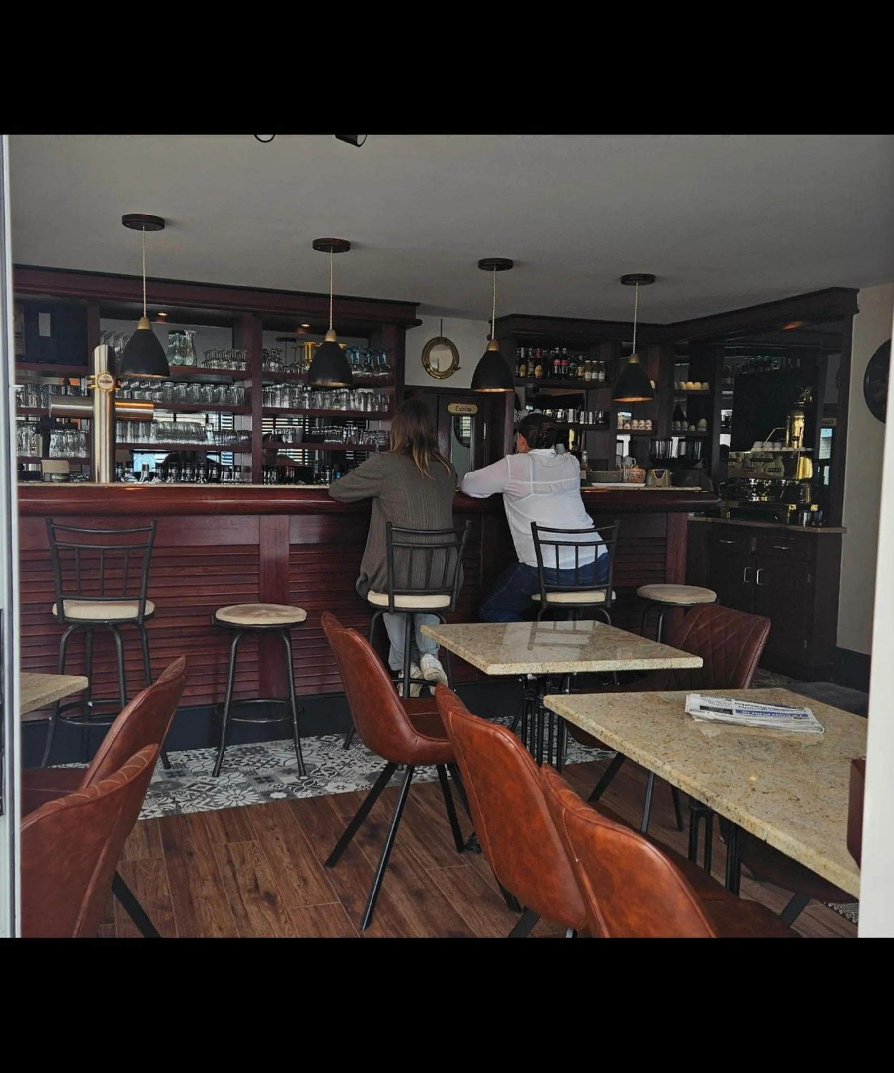 Lounge or bar in Auberge de la Marine