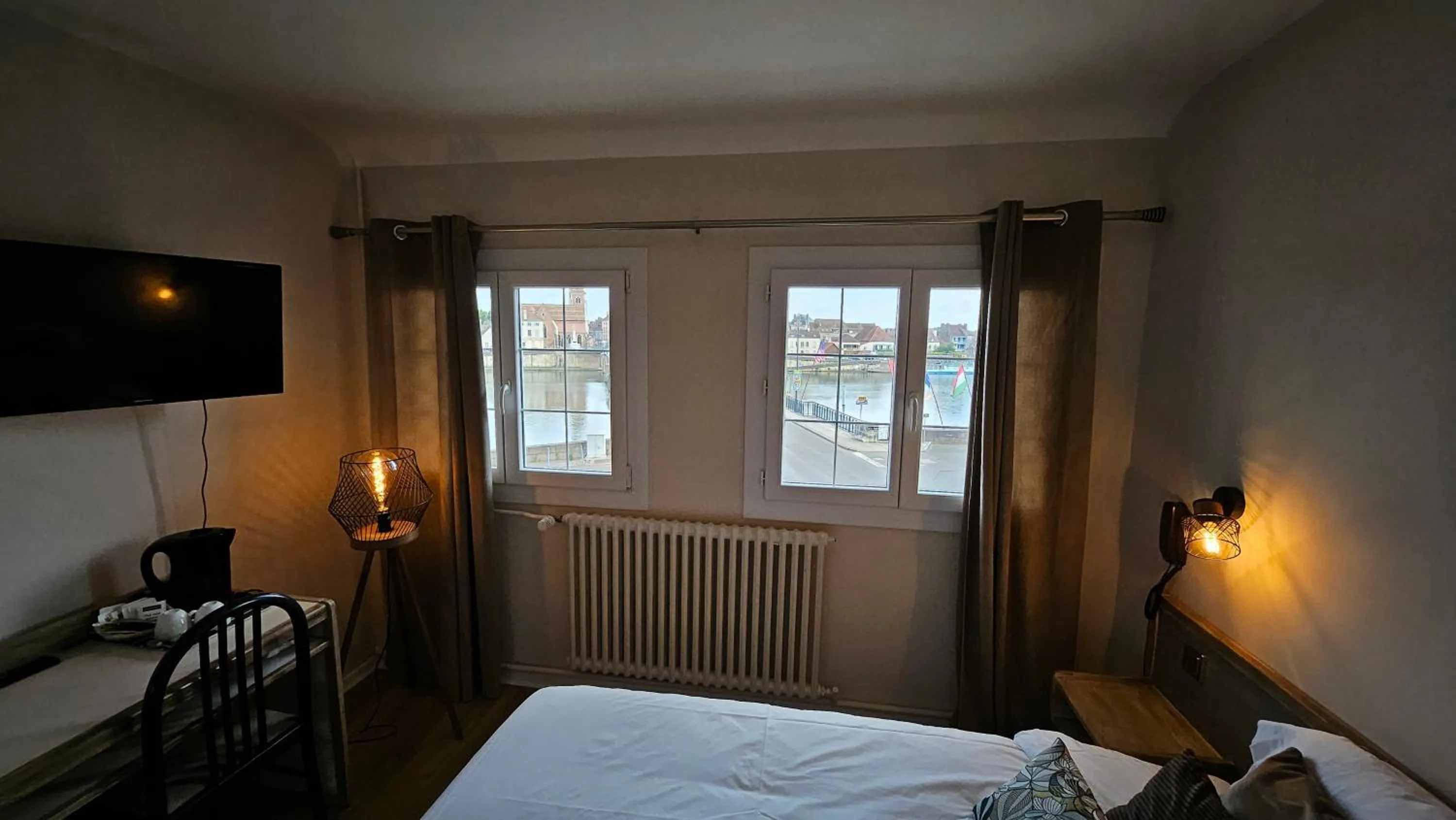 Bed in Auberge de la Marine