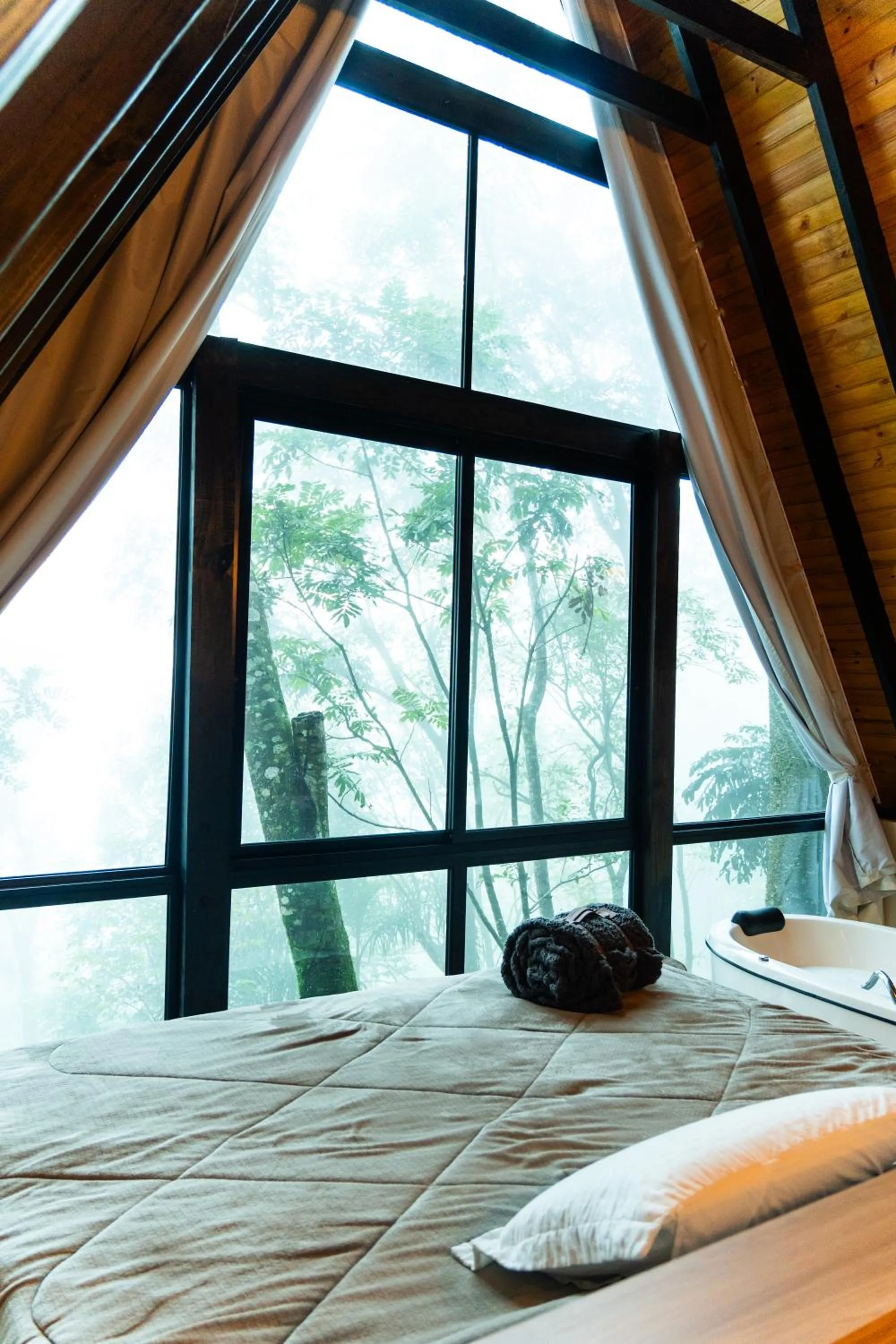 View (from property/room), Bed in Taboo Refúgio