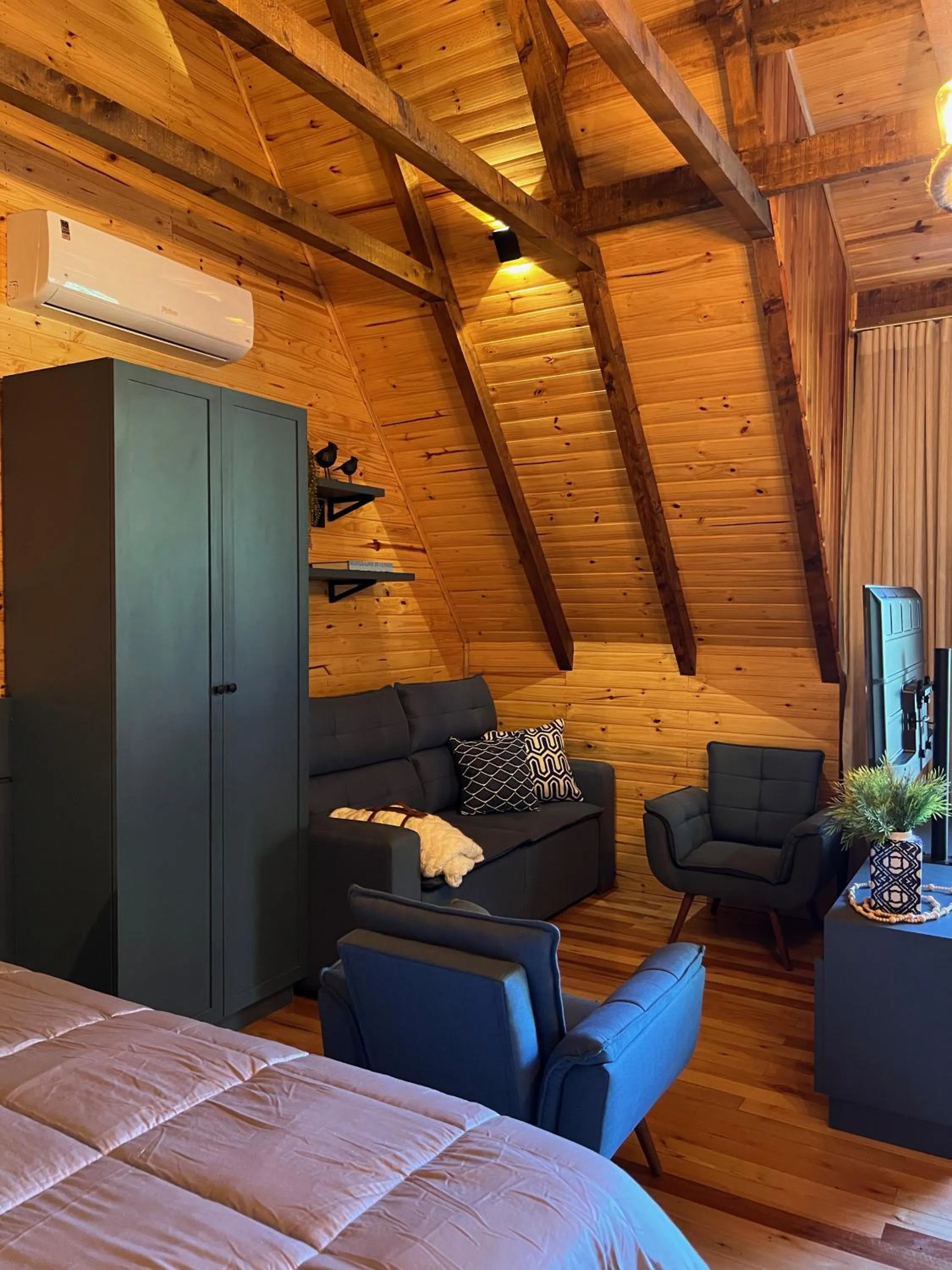 Living room, Bed in Taboo Refúgio