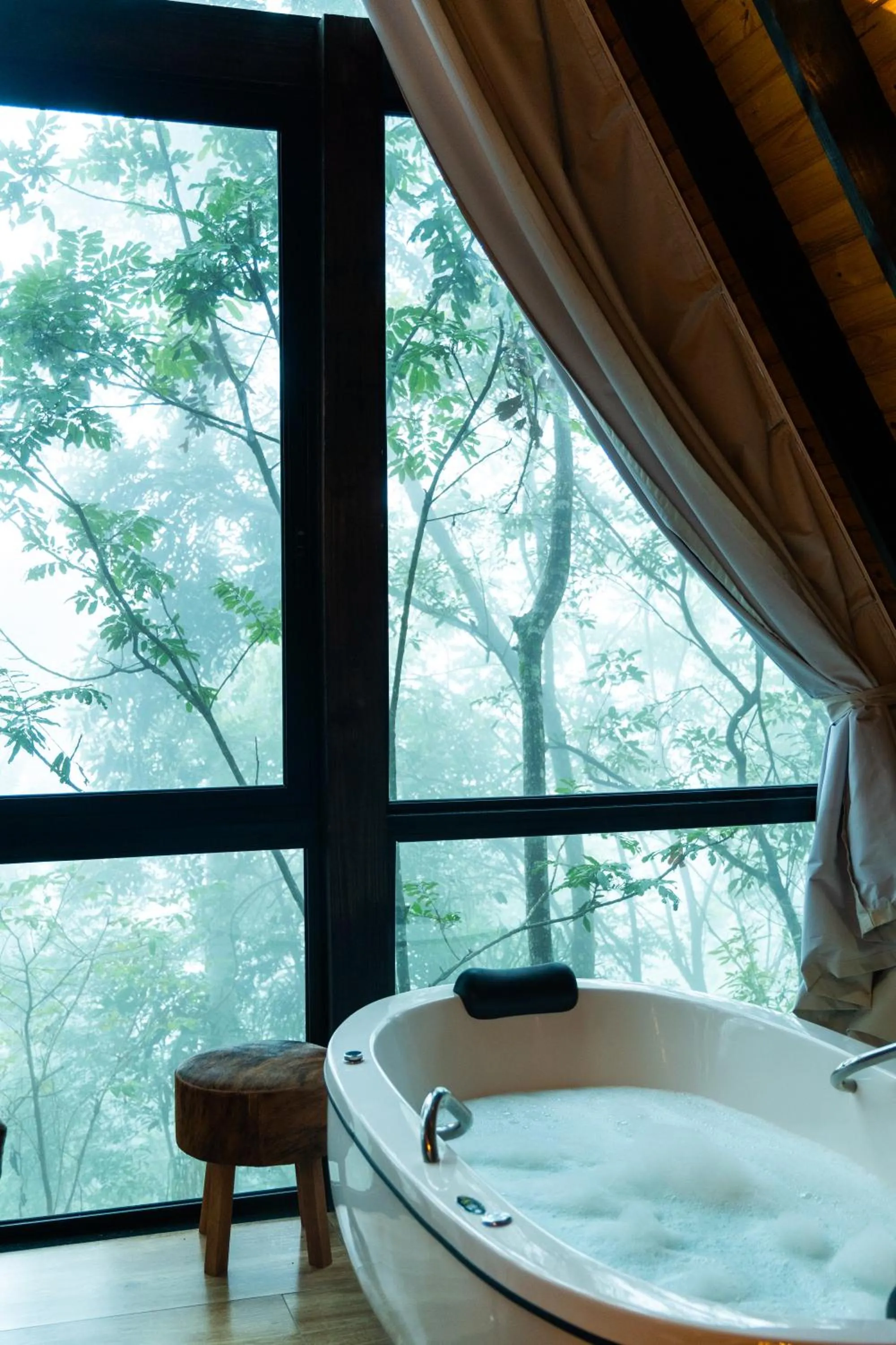 Hot Tub in Taboo Refúgio