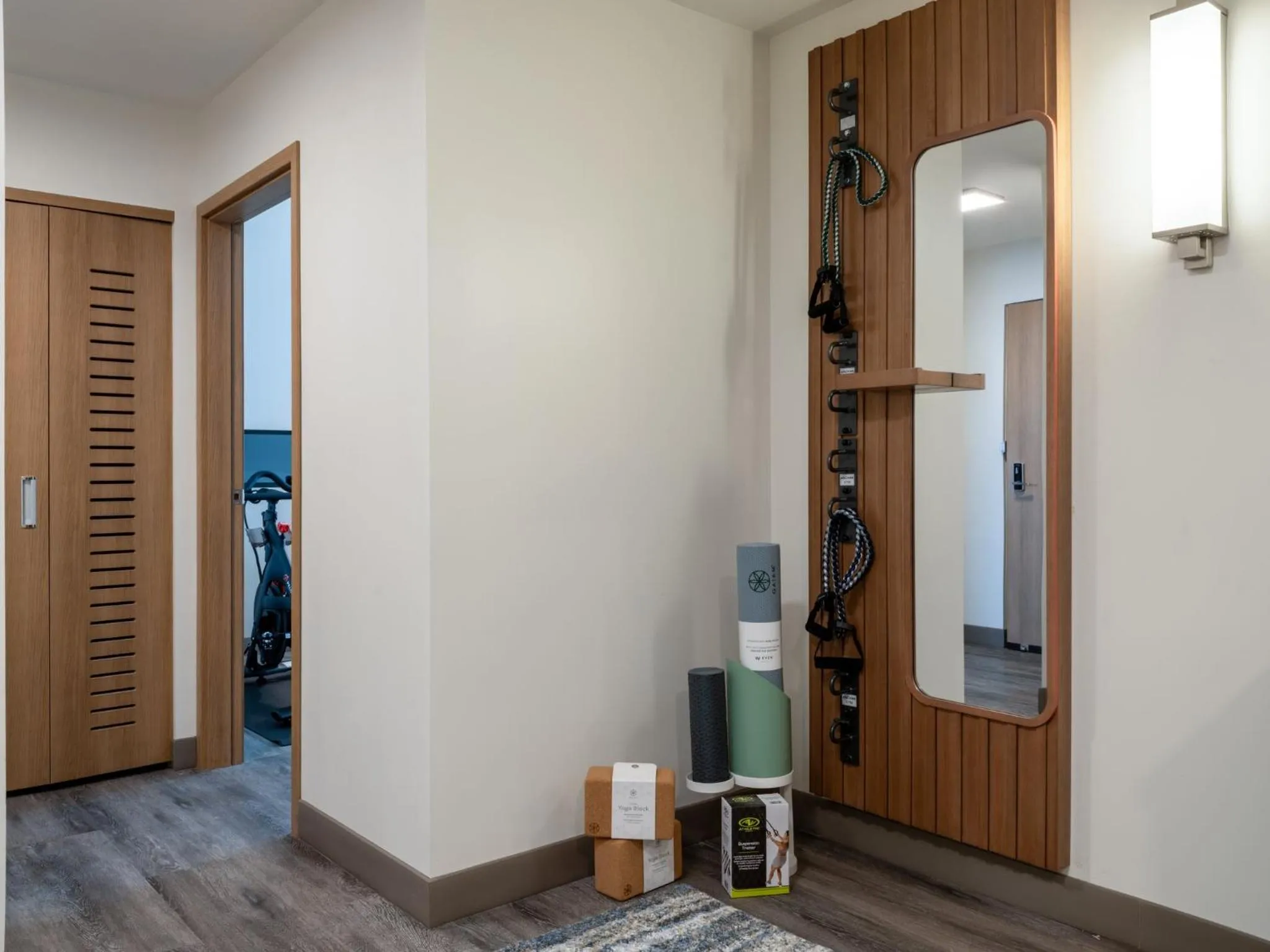 Photo of the whole room in EVEN Hotel Miami - Doral Area by IHG