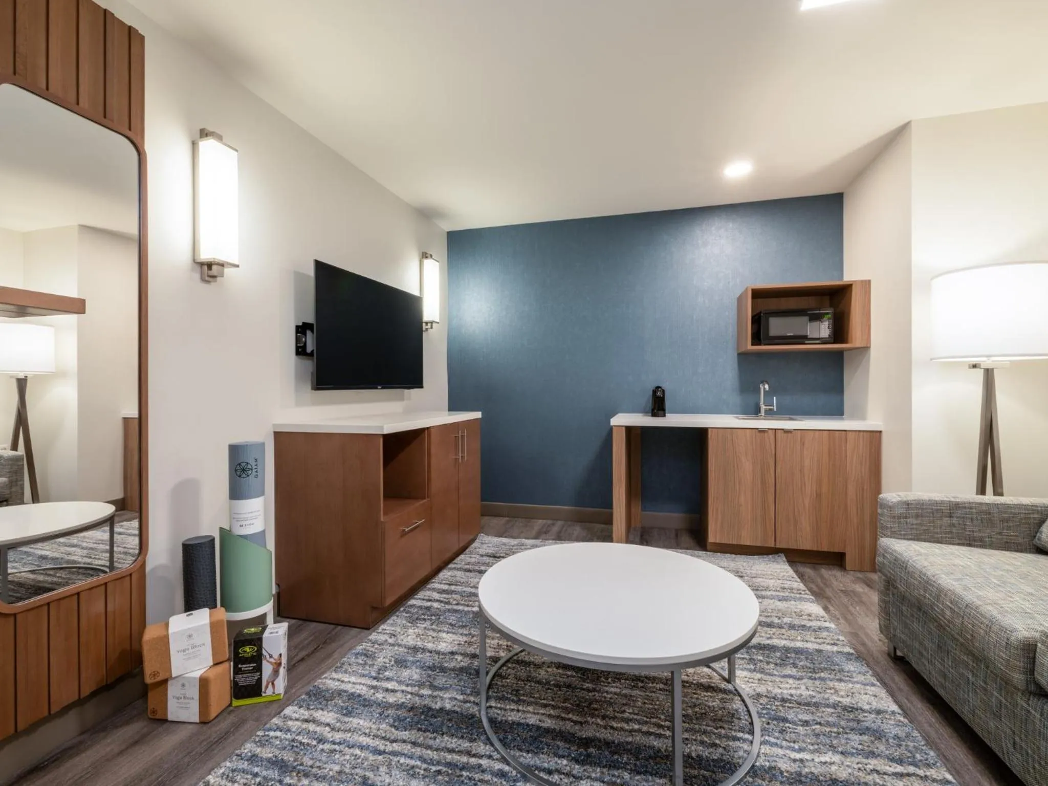 Photo of the whole room, Bed in EVEN Hotel Miami - Doral Area by IHG