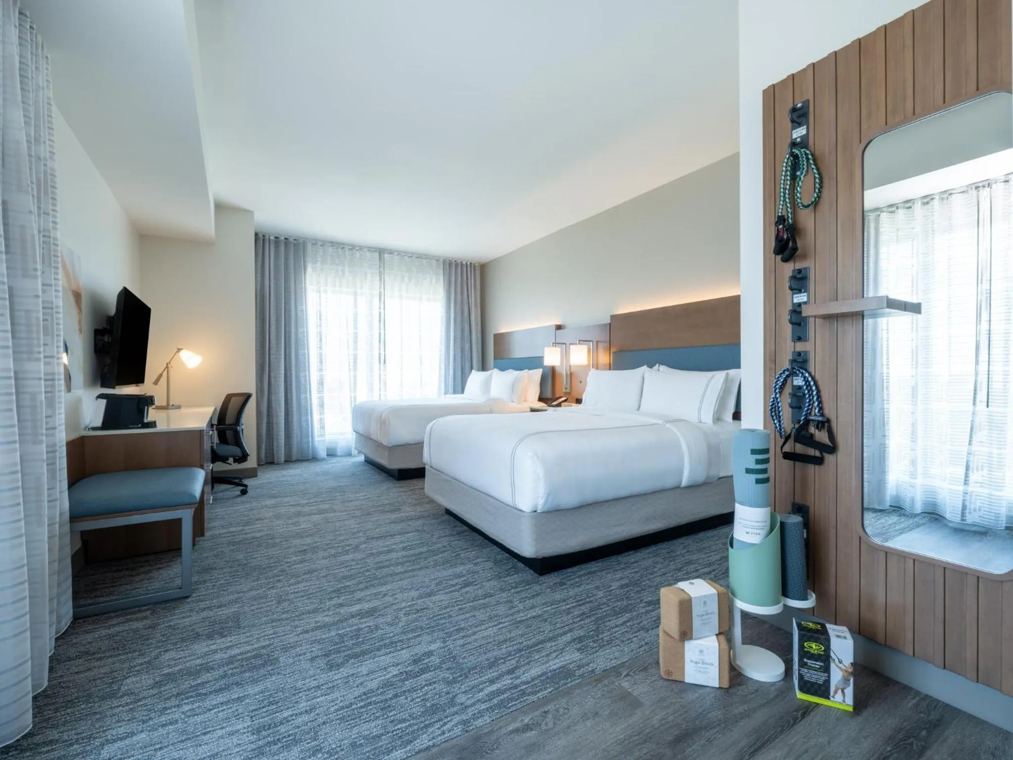 Photo of the whole room, Bed in EVEN Hotel Miami - Doral Area by IHG