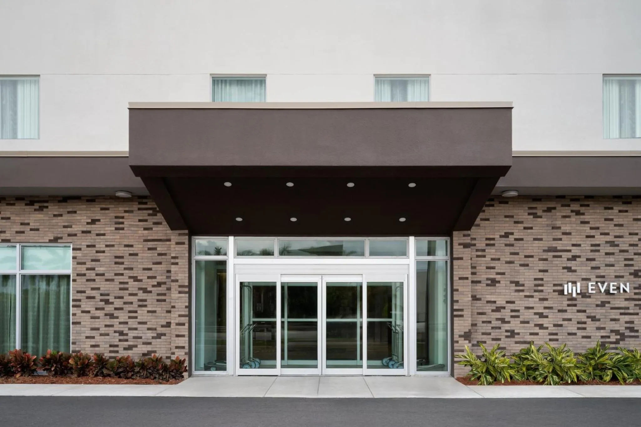 Property building in EVEN Hotel Miami - Doral Area by IHG